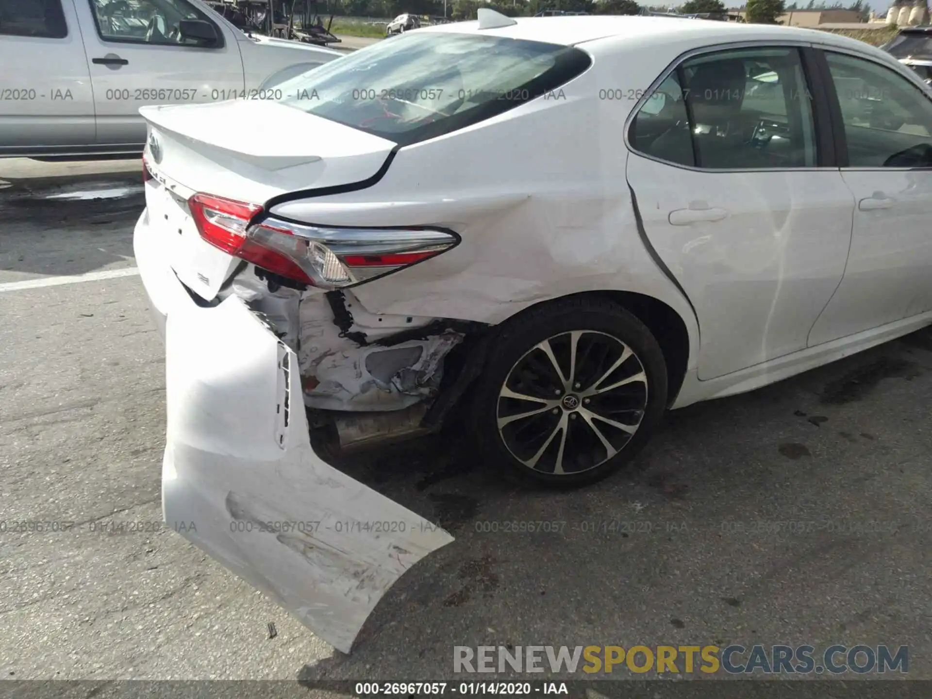 6 Photograph of a damaged car 4T1B11HKXKU226684 TOYOTA CAMRY 2019