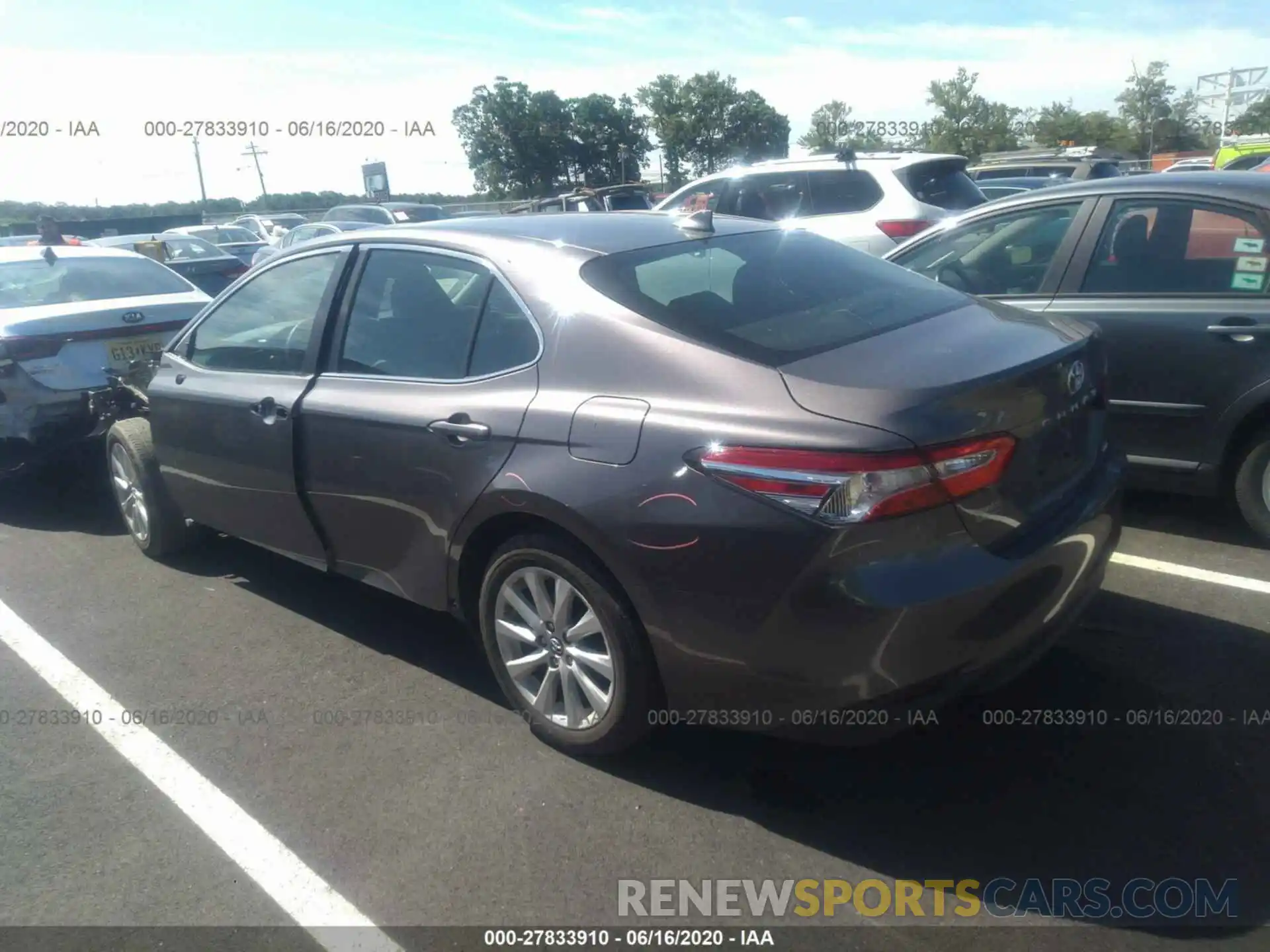 3 Photograph of a damaged car 4T1B11HKXKU227124 TOYOTA CAMRY 2019