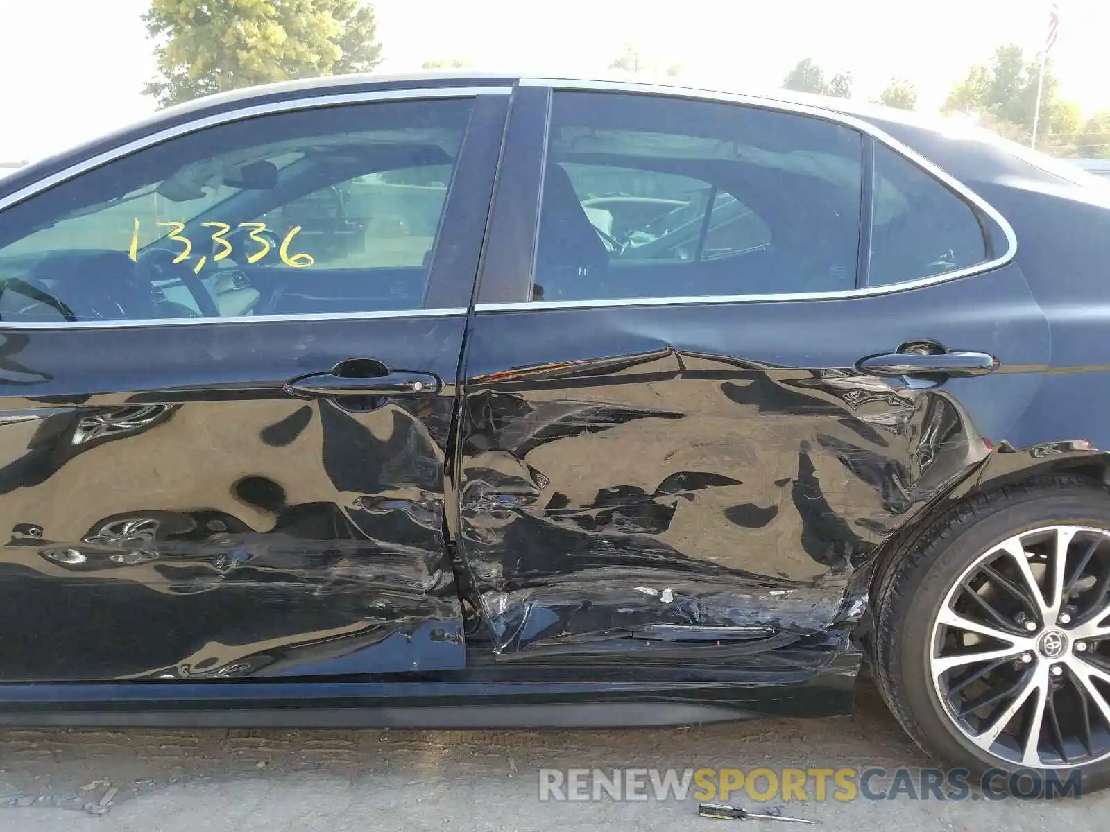 9 Photograph of a damaged car 4T1B11HKXKU227575 TOYOTA CAMRY 2019