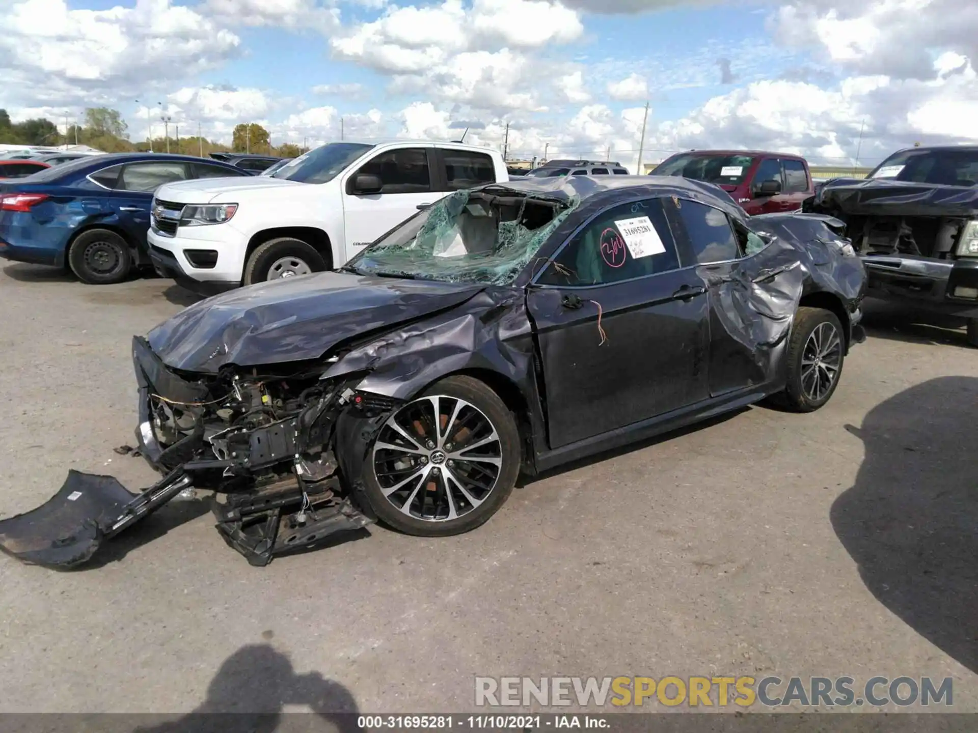 2 Photograph of a damaged car 4T1B11HKXKU228578 TOYOTA CAMRY 2019