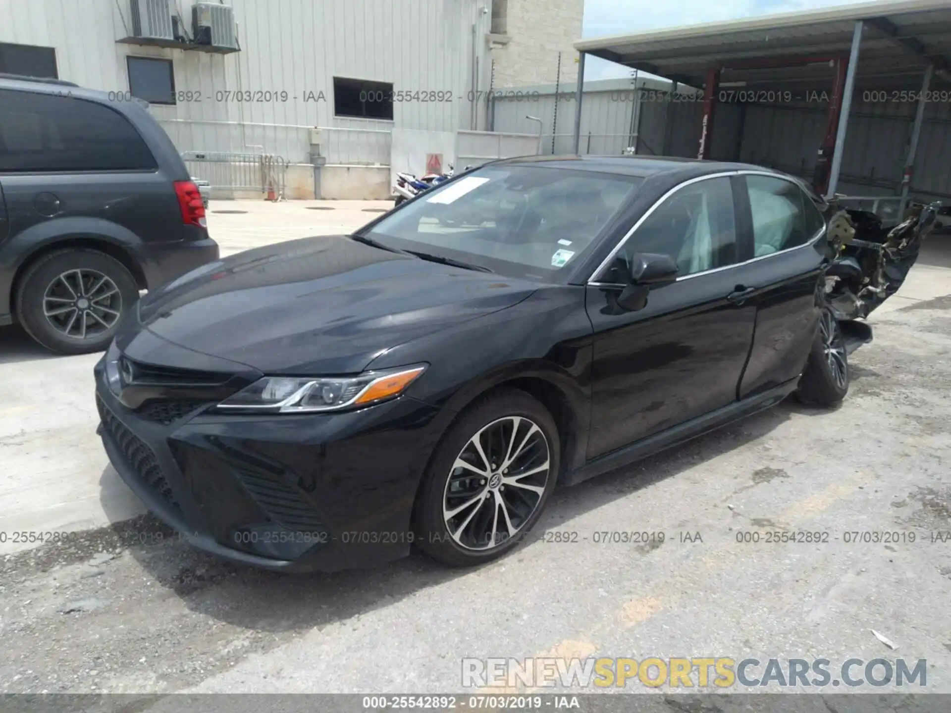 2 Photograph of a damaged car 4T1B11HKXKU228600 TOYOTA CAMRY 2019