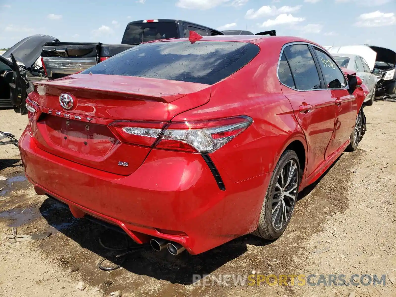 4 Photograph of a damaged car 4T1B11HKXKU228693 TOYOTA CAMRY 2019