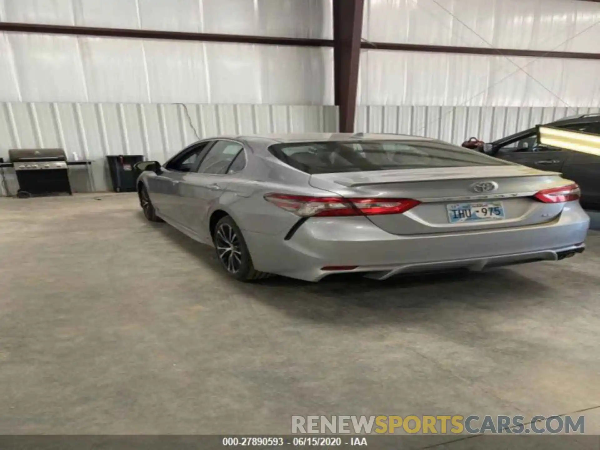 2 Photograph of a damaged car 4T1B11HKXKU228760 TOYOTA CAMRY 2019