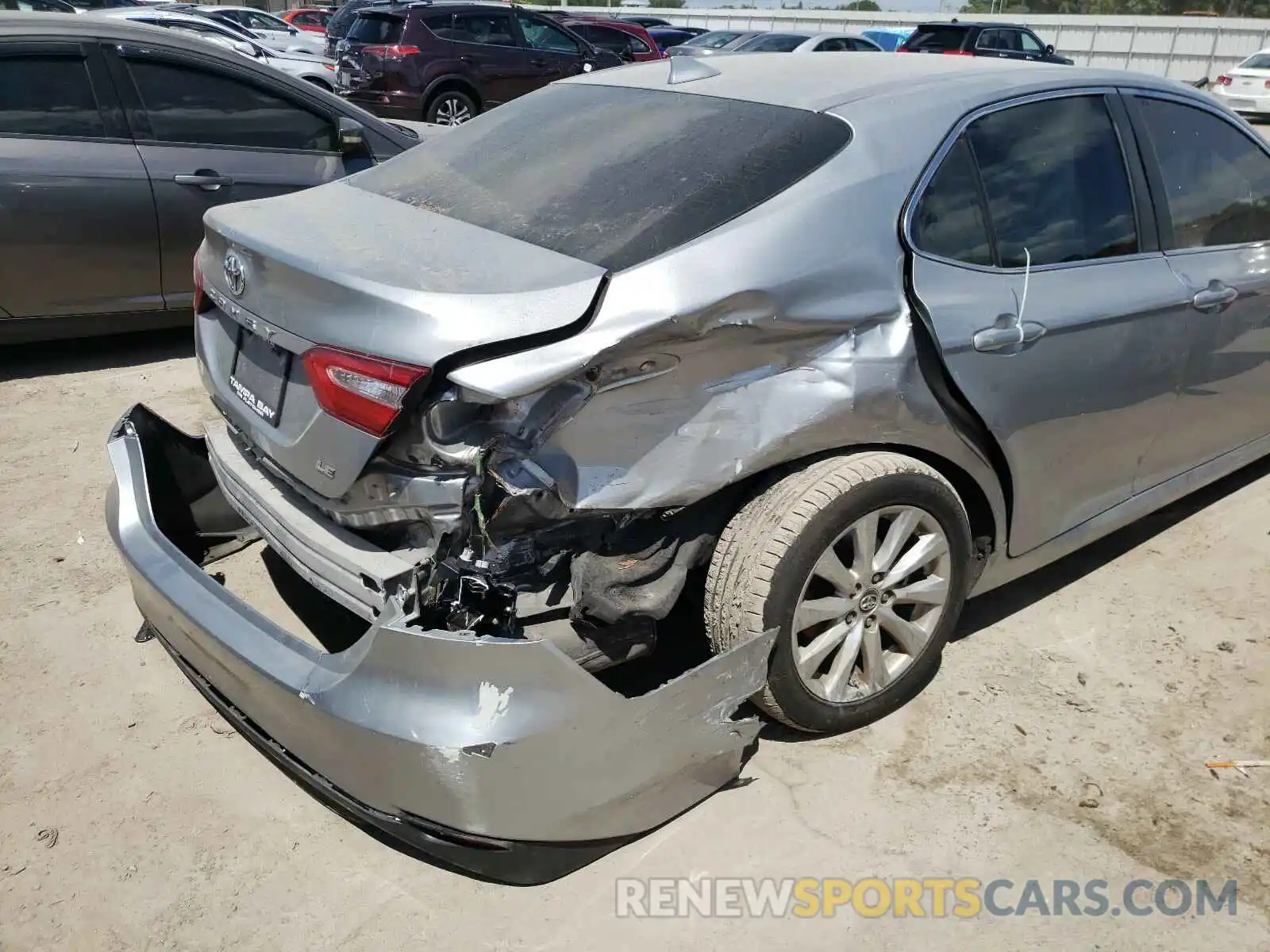 9 Photograph of a damaged car 4T1B11HKXKU228905 TOYOTA CAMRY 2019