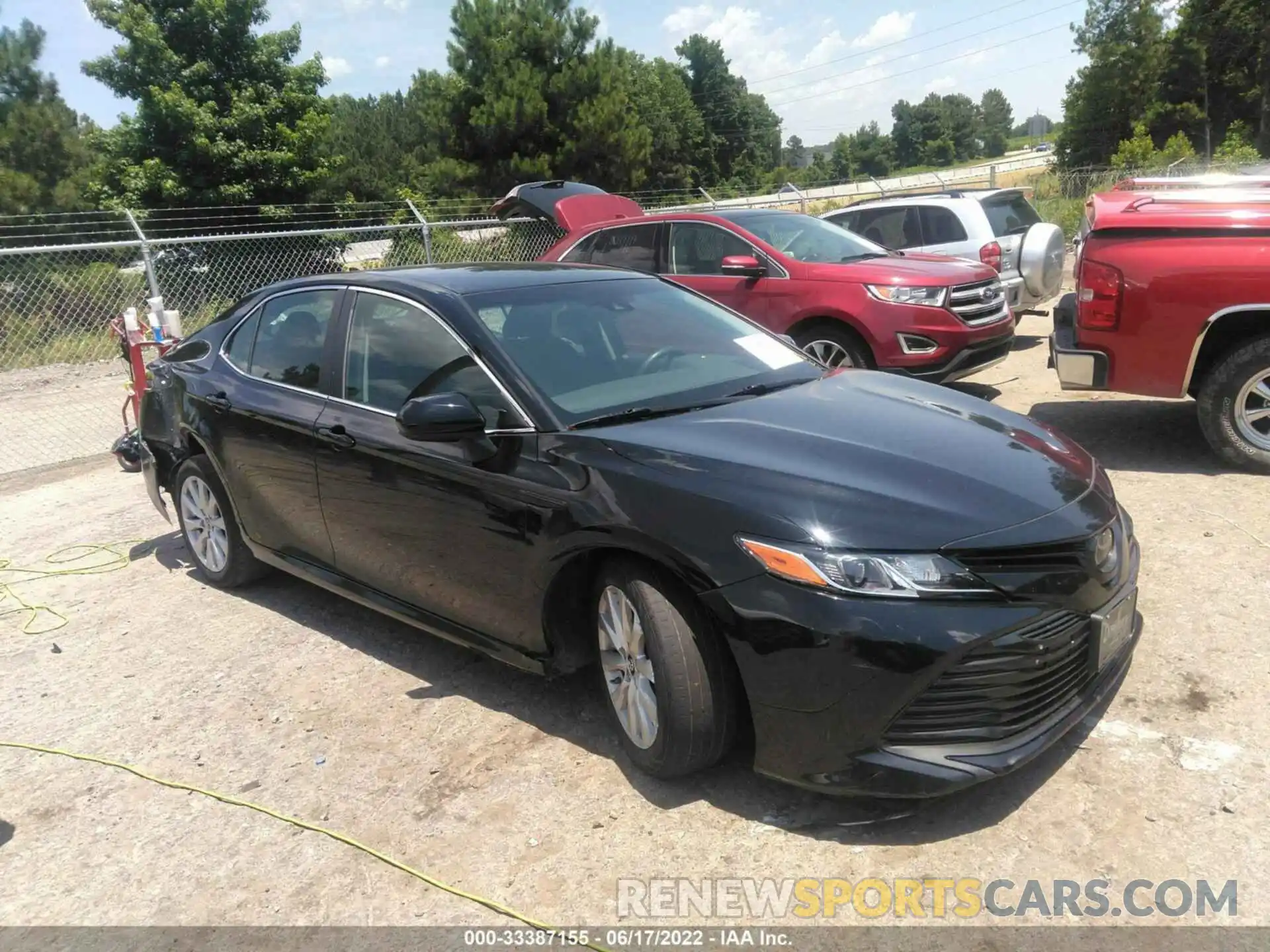 1 Photograph of a damaged car 4T1B11HKXKU229102 TOYOTA CAMRY 2019