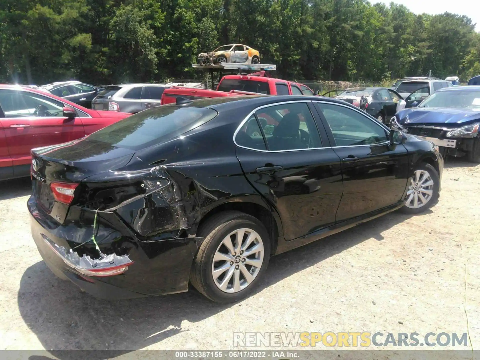 4 Photograph of a damaged car 4T1B11HKXKU229102 TOYOTA CAMRY 2019