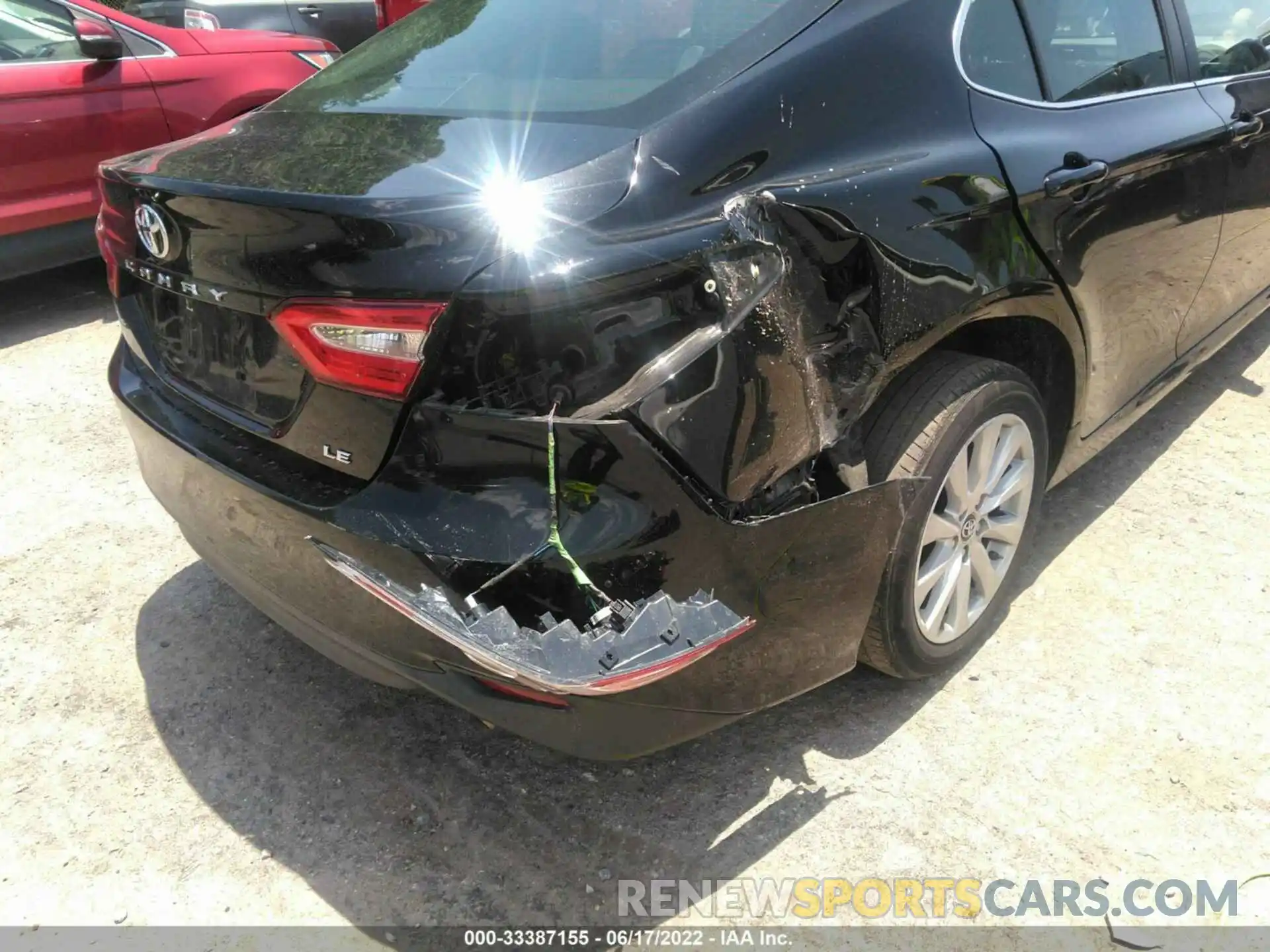 6 Photograph of a damaged car 4T1B11HKXKU229102 TOYOTA CAMRY 2019