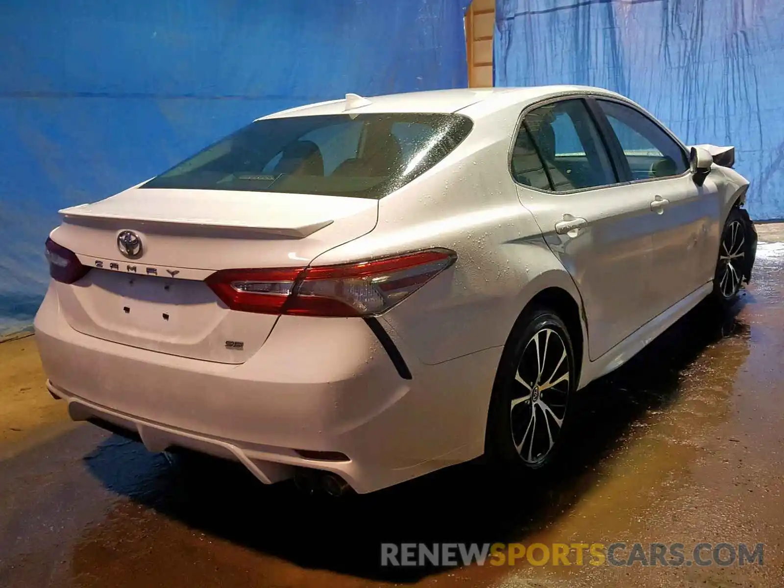 4 Photograph of a damaged car 4T1B11HKXKU229861 TOYOTA CAMRY 2019