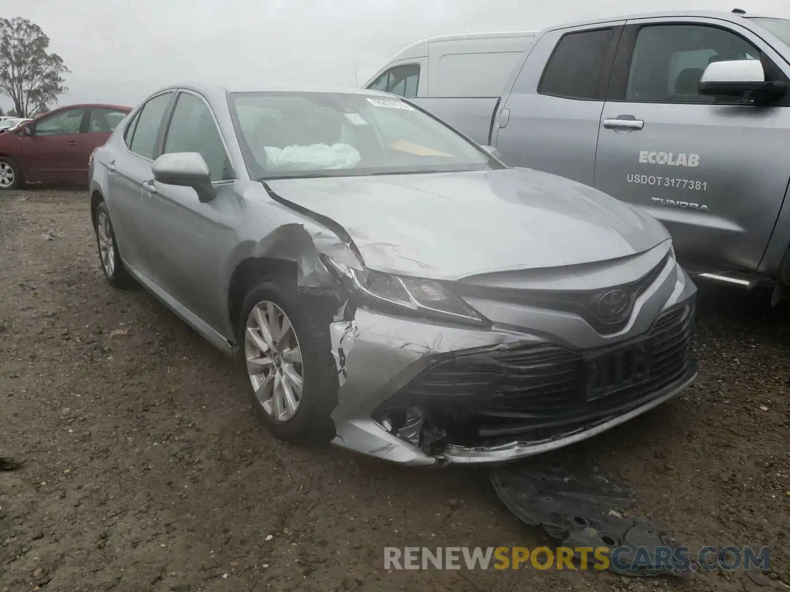 1 Photograph of a damaged car 4T1B11HKXKU229908 TOYOTA CAMRY 2019