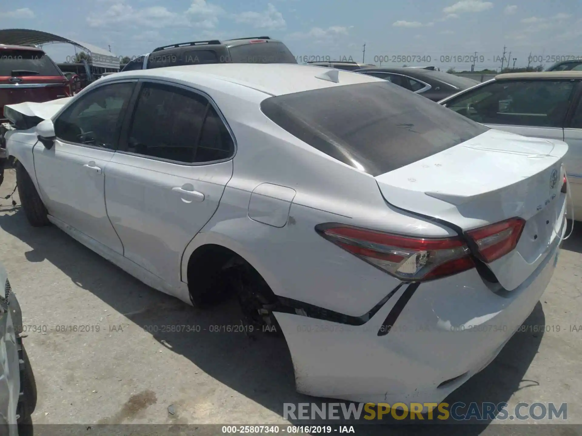 3 Photograph of a damaged car 4T1B11HKXKU230122 TOYOTA CAMRY 2019