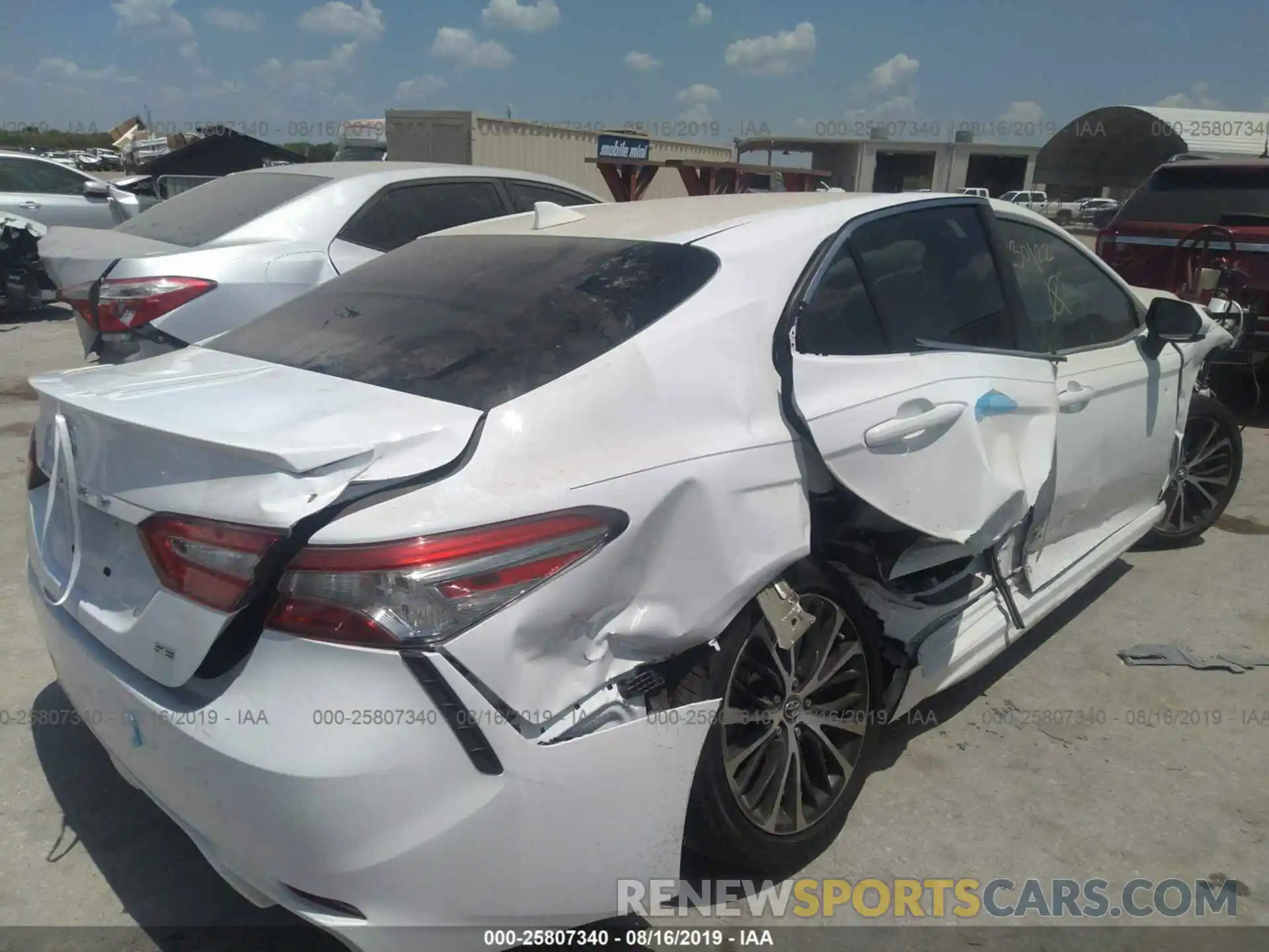 4 Фотография поврежденного автомобиля 4T1B11HKXKU230122 TOYOTA CAMRY 2019