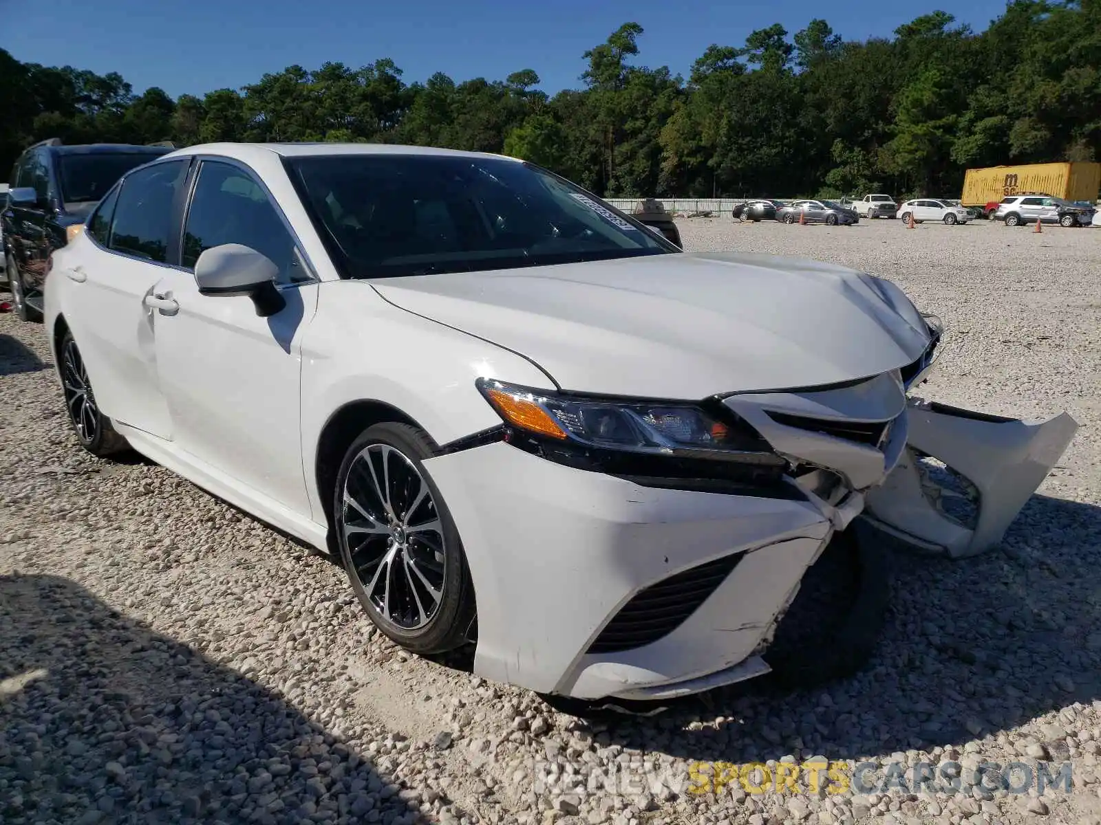 1 Photograph of a damaged car 4T1B11HKXKU230654 TOYOTA CAMRY 2019