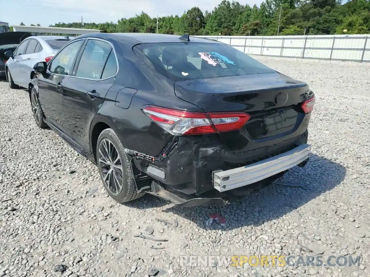 3 Photograph of a damaged car 4T1B11HKXKU230881 TOYOTA CAMRY 2019