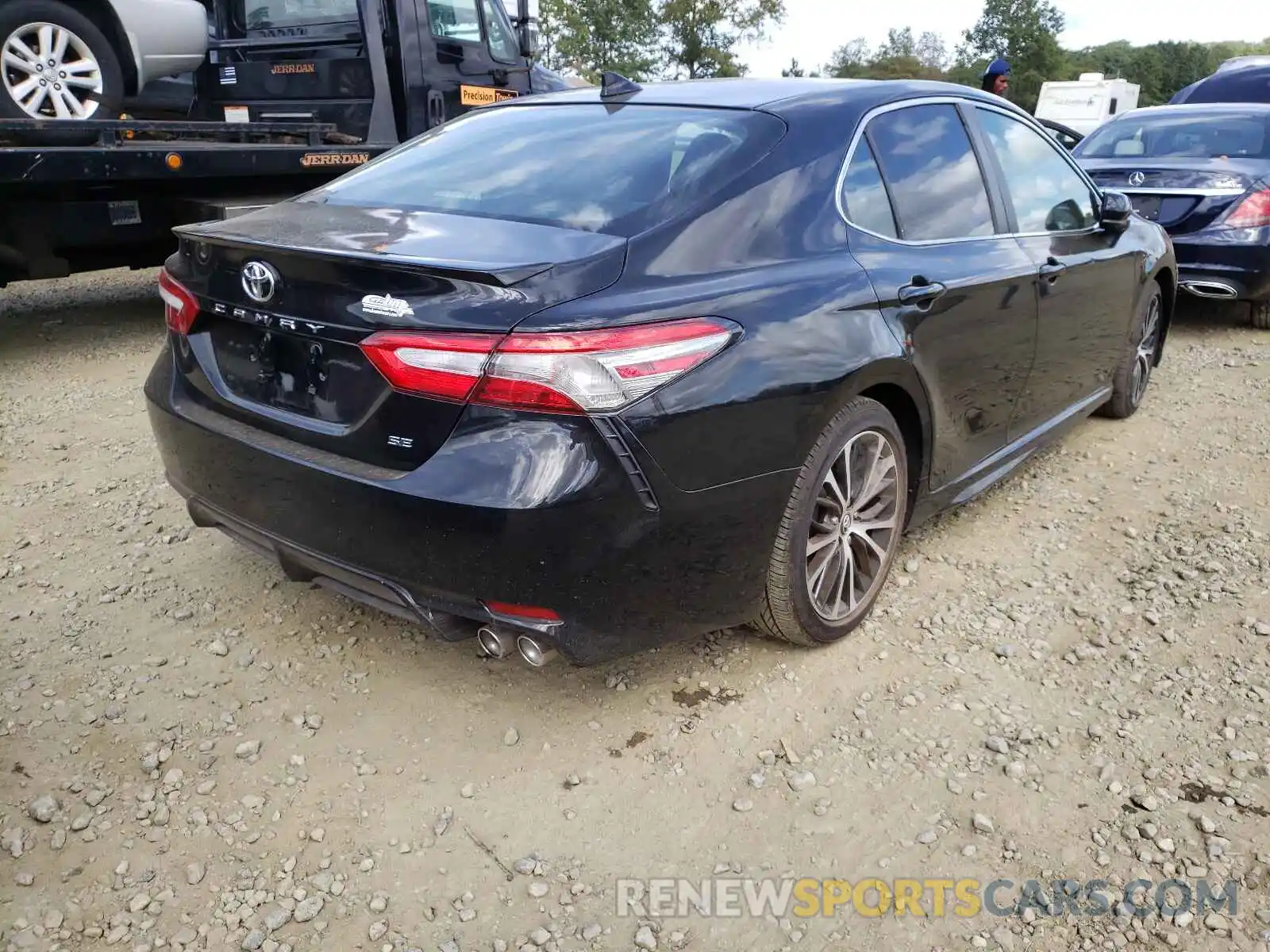 4 Фотография поврежденного автомобиля 4T1B11HKXKU230900 TOYOTA CAMRY 2019