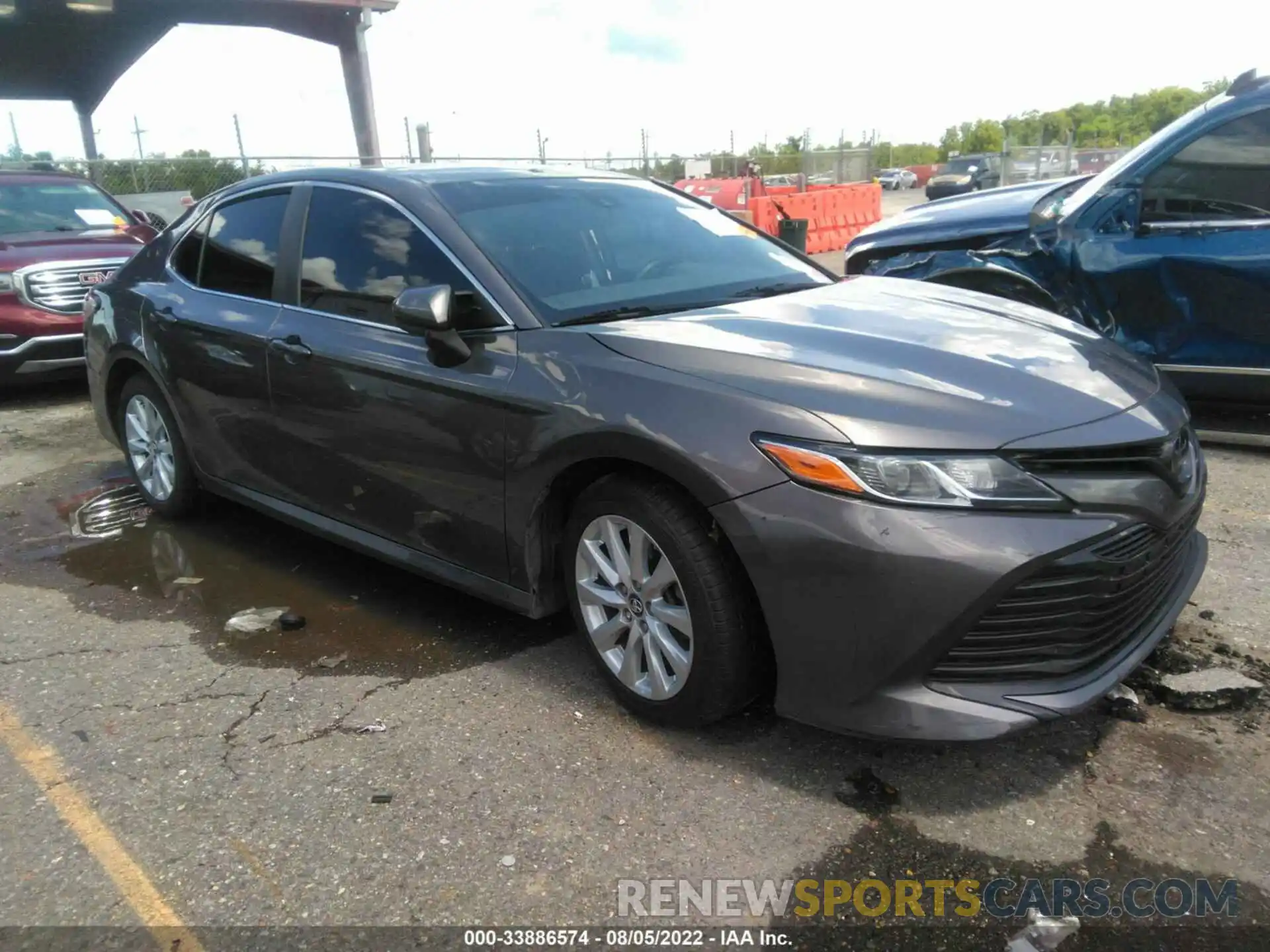 1 Photograph of a damaged car 4T1B11HKXKU231688 TOYOTA CAMRY 2019