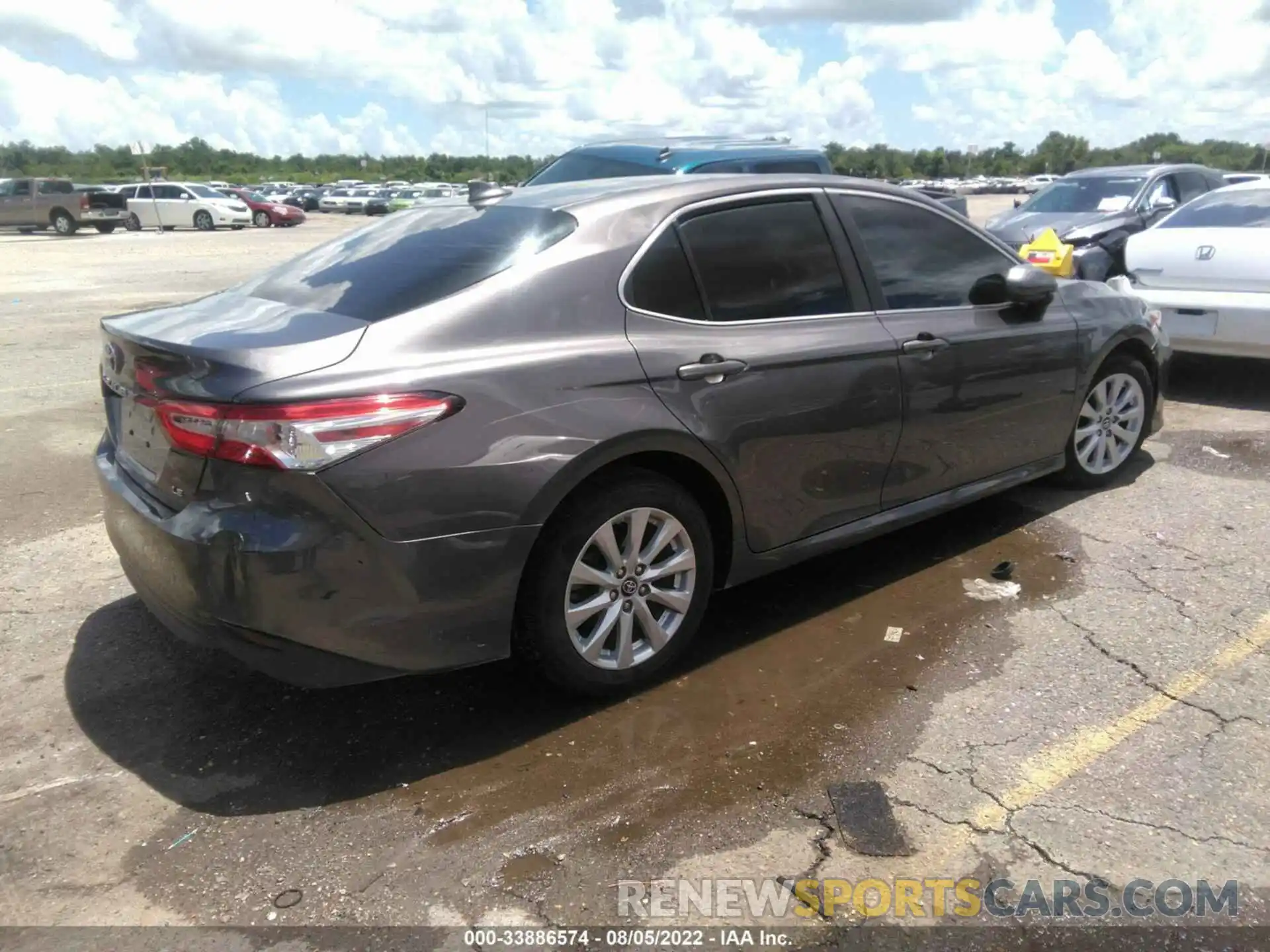 4 Photograph of a damaged car 4T1B11HKXKU231688 TOYOTA CAMRY 2019