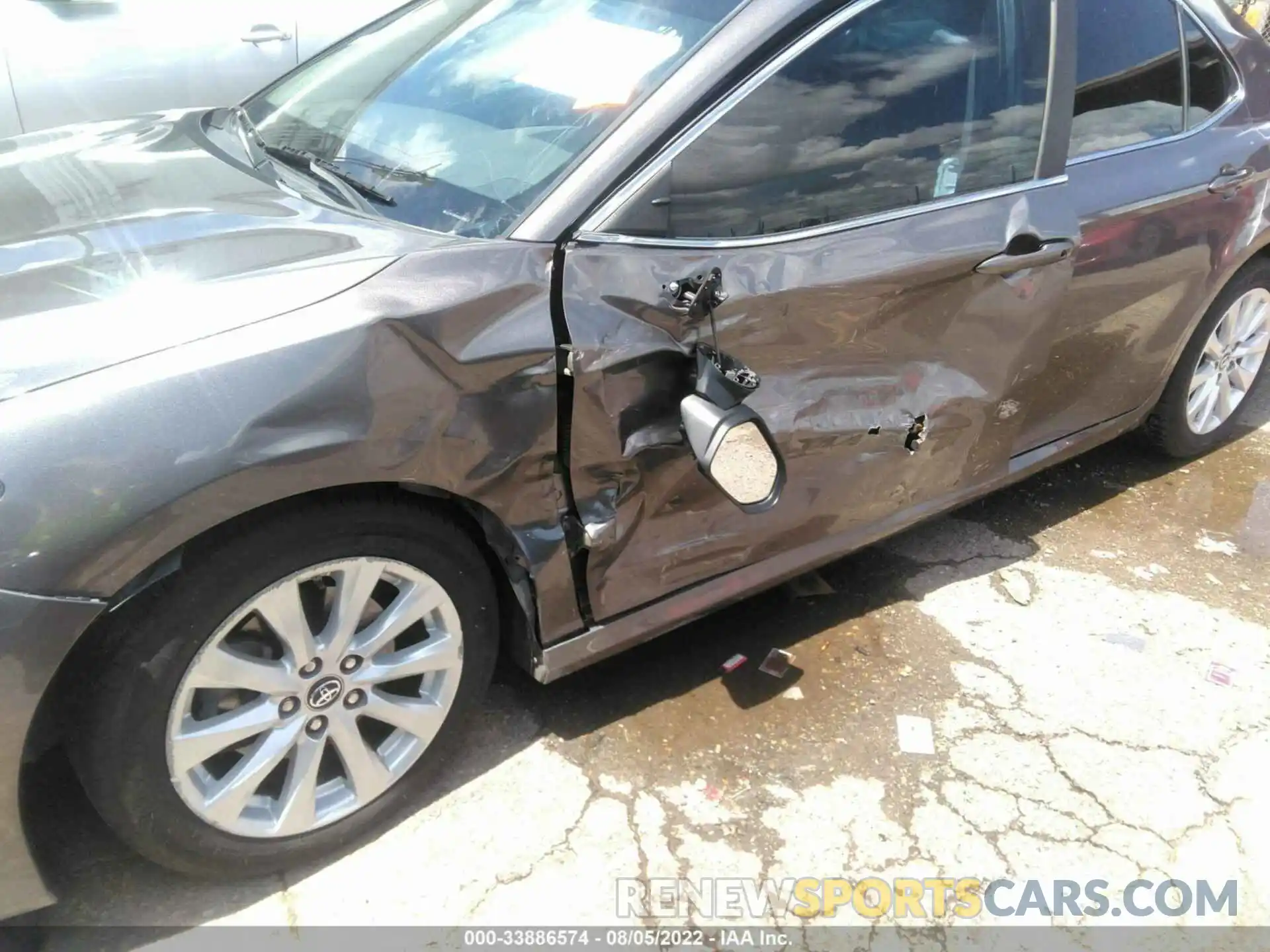 6 Photograph of a damaged car 4T1B11HKXKU231688 TOYOTA CAMRY 2019