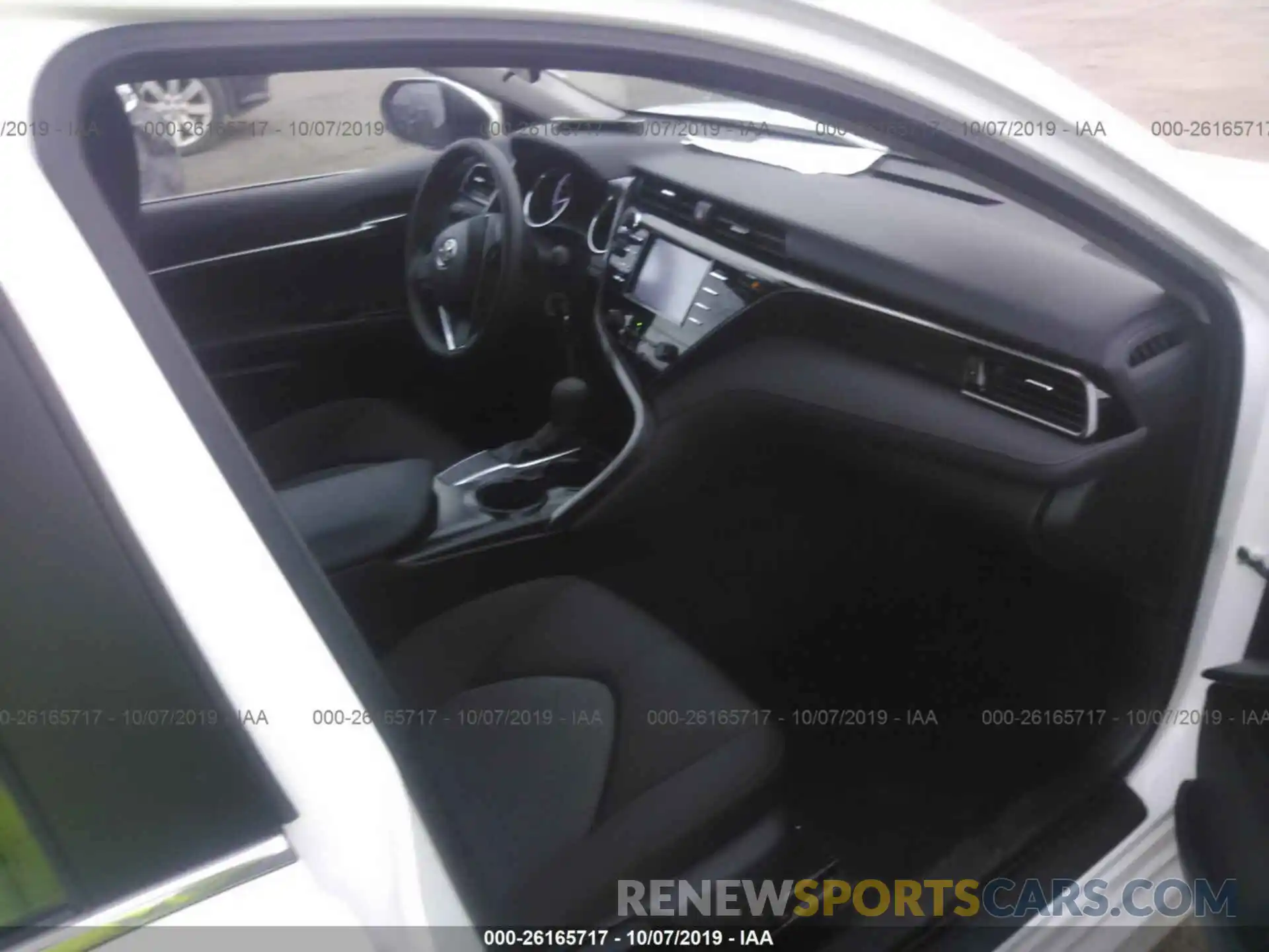 5 Photograph of a damaged car 4T1B11HKXKU232257 TOYOTA CAMRY 2019