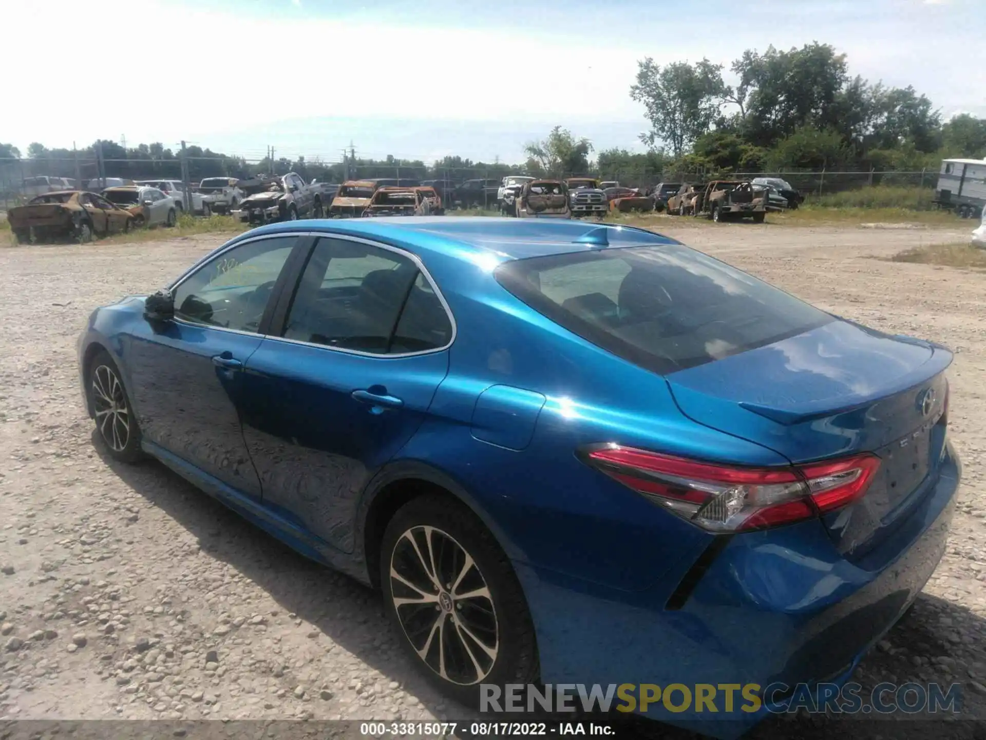 3 Фотография поврежденного автомобиля 4T1B11HKXKU232288 TOYOTA CAMRY 2019