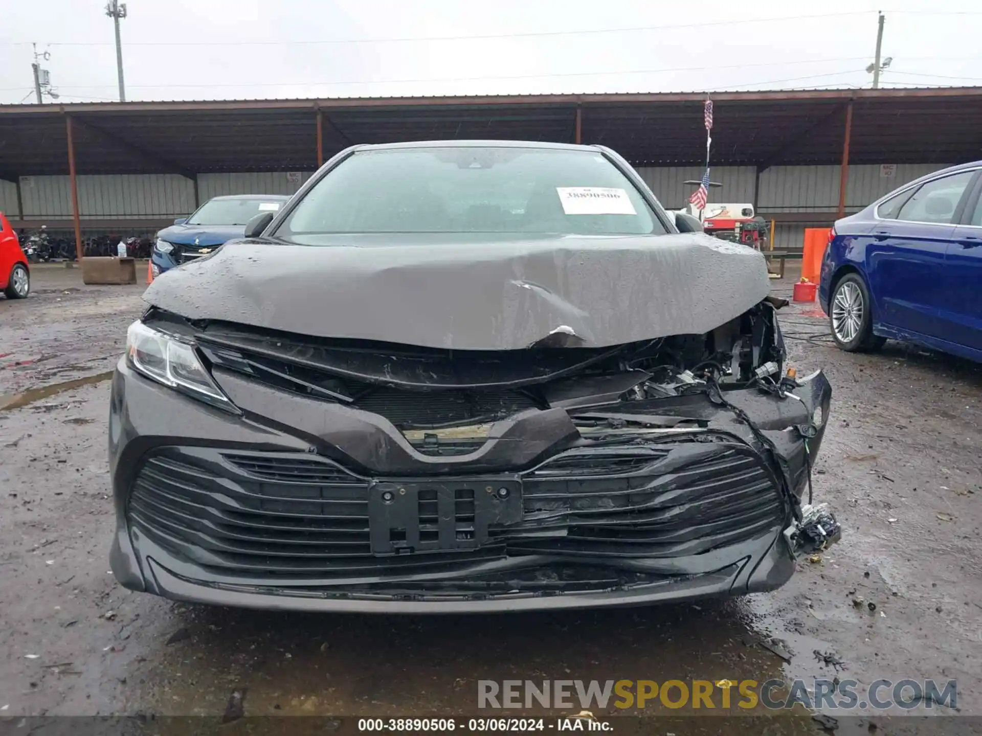 12 Photograph of a damaged car 4T1B11HKXKU232484 TOYOTA CAMRY 2019