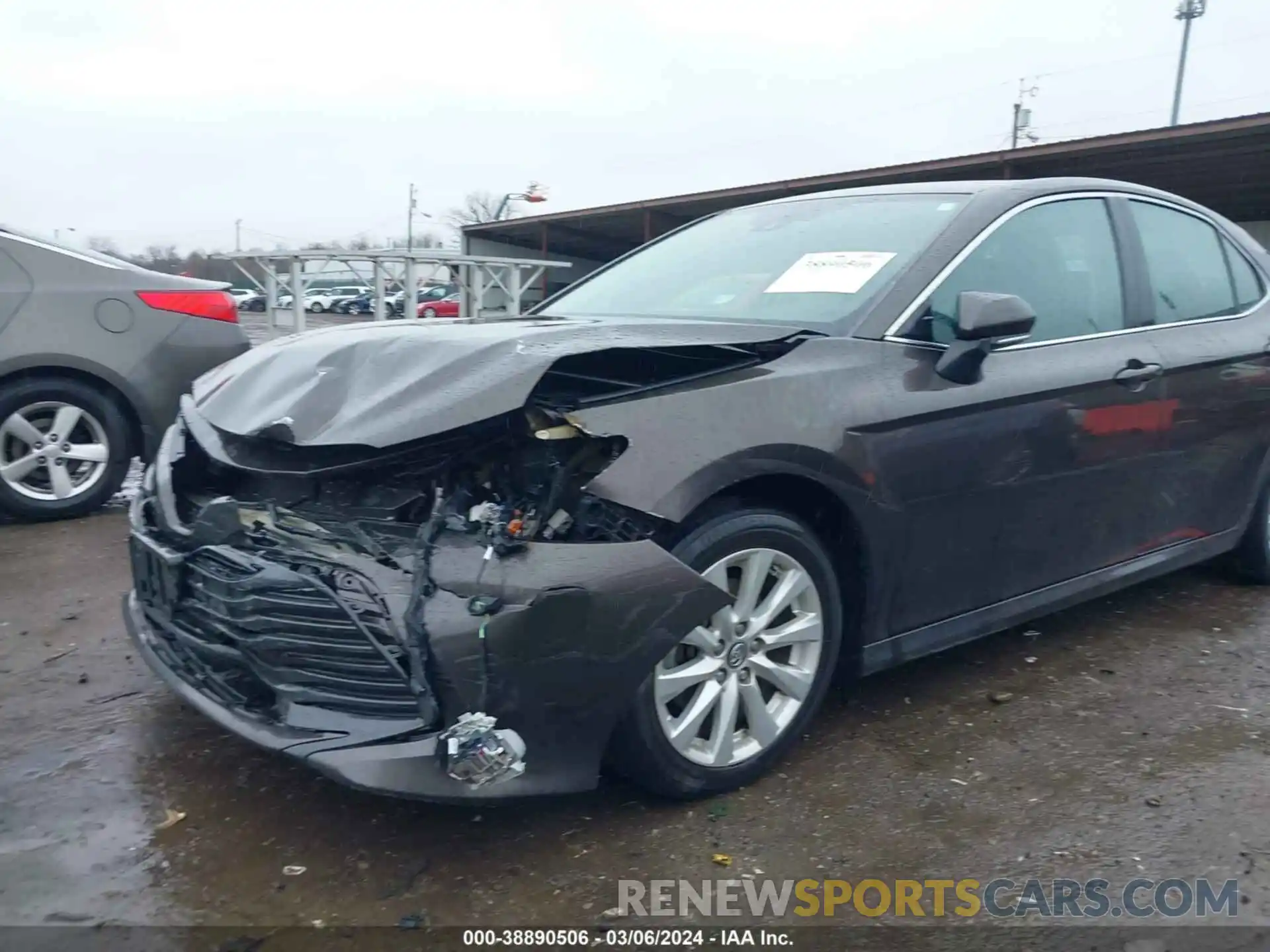 2 Фотография поврежденного автомобиля 4T1B11HKXKU232484 TOYOTA CAMRY 2019