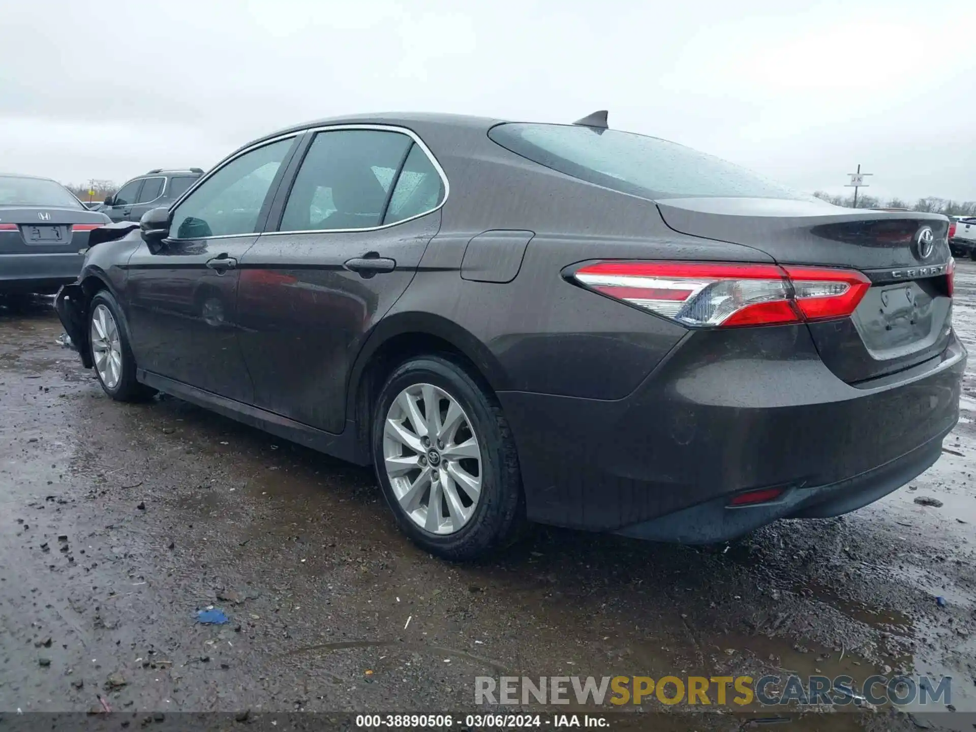 3 Photograph of a damaged car 4T1B11HKXKU232484 TOYOTA CAMRY 2019