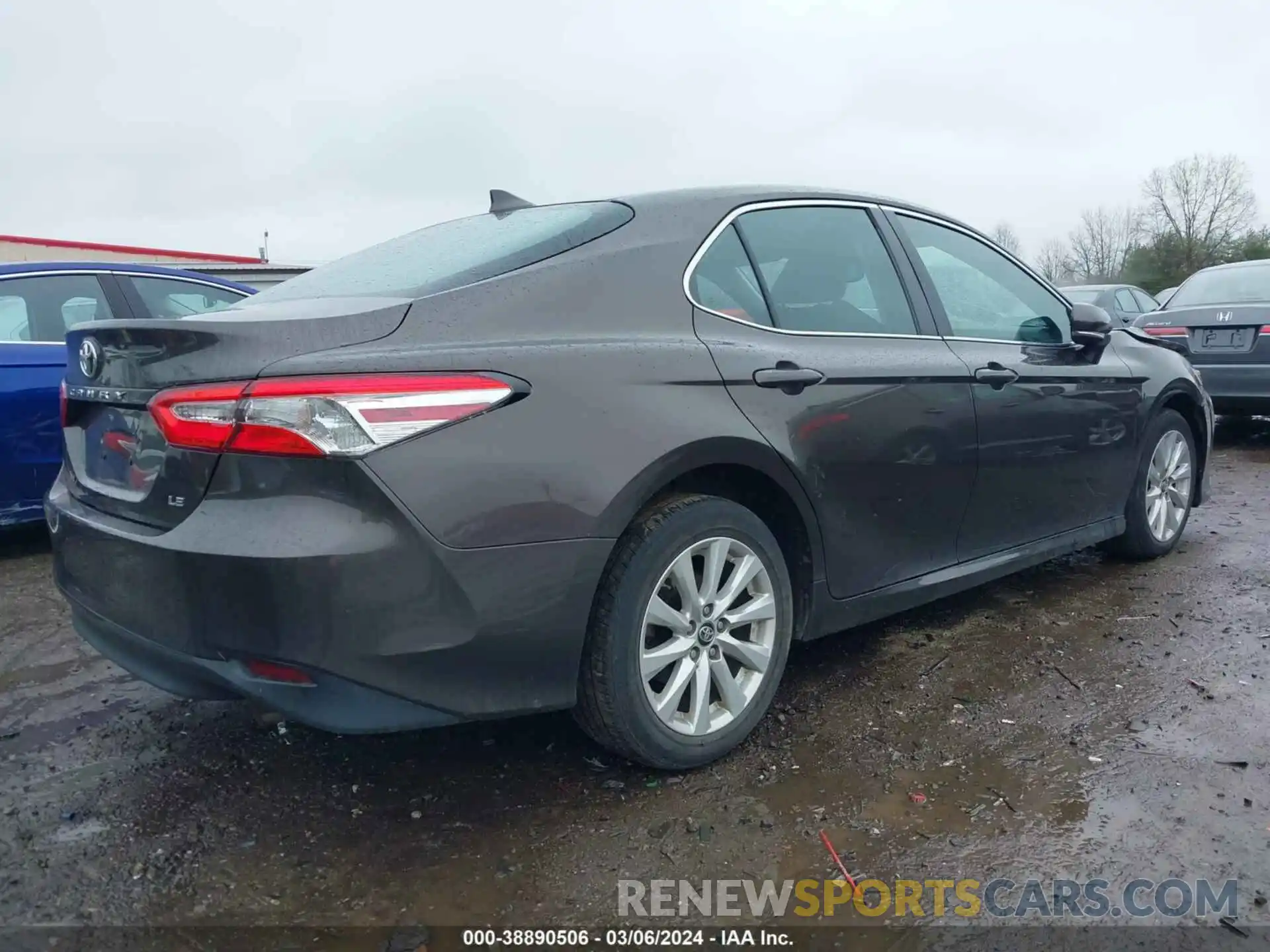 4 Photograph of a damaged car 4T1B11HKXKU232484 TOYOTA CAMRY 2019