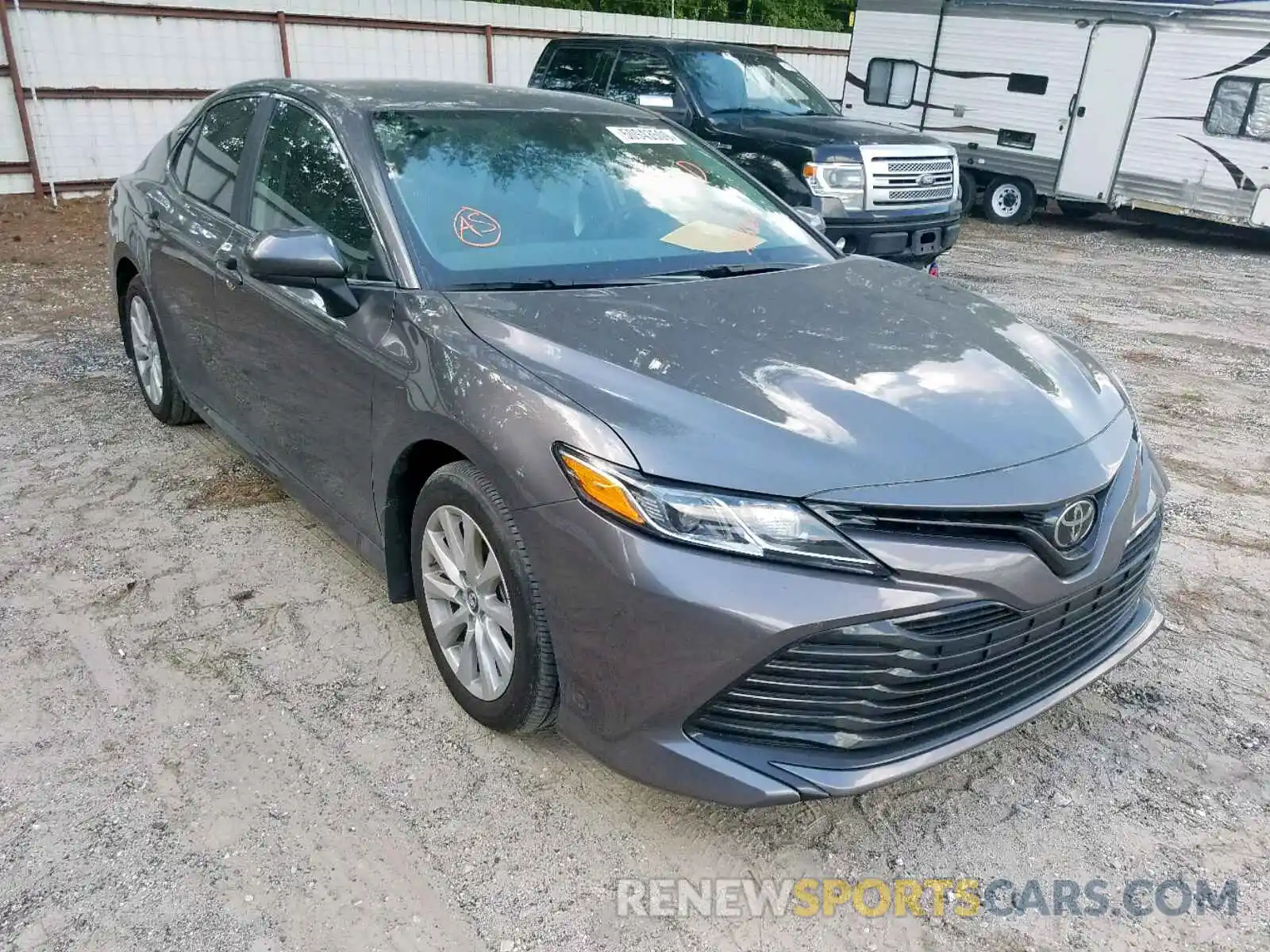 1 Photograph of a damaged car 4T1B11HKXKU232923 TOYOTA CAMRY 2019