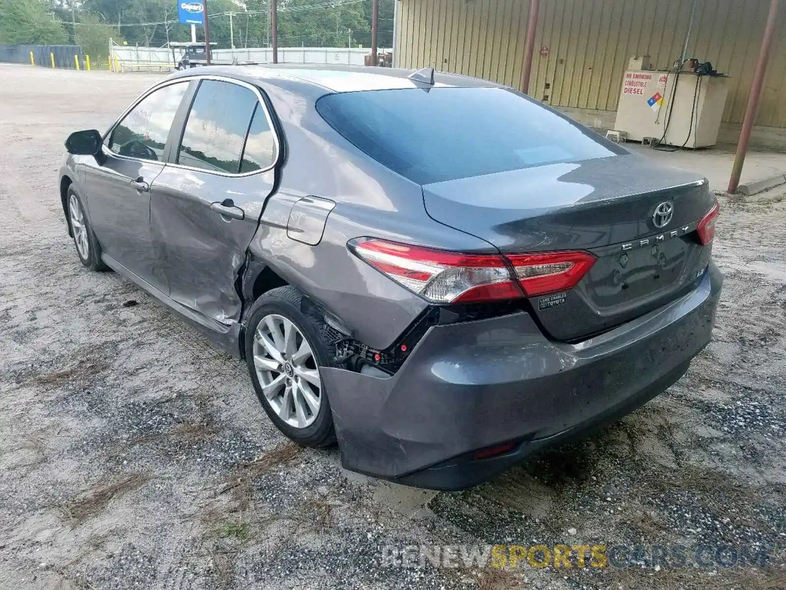 3 Фотография поврежденного автомобиля 4T1B11HKXKU232923 TOYOTA CAMRY 2019