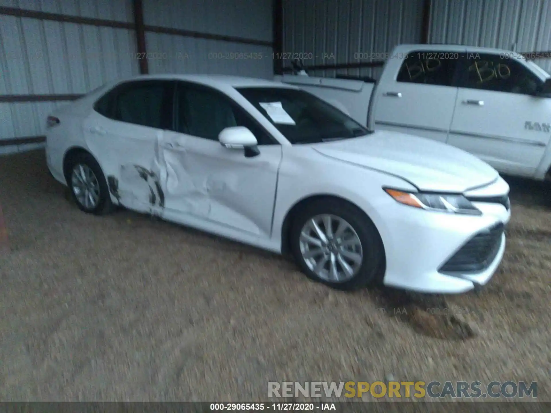 1 Photograph of a damaged car 4T1B11HKXKU234770 TOYOTA CAMRY 2019