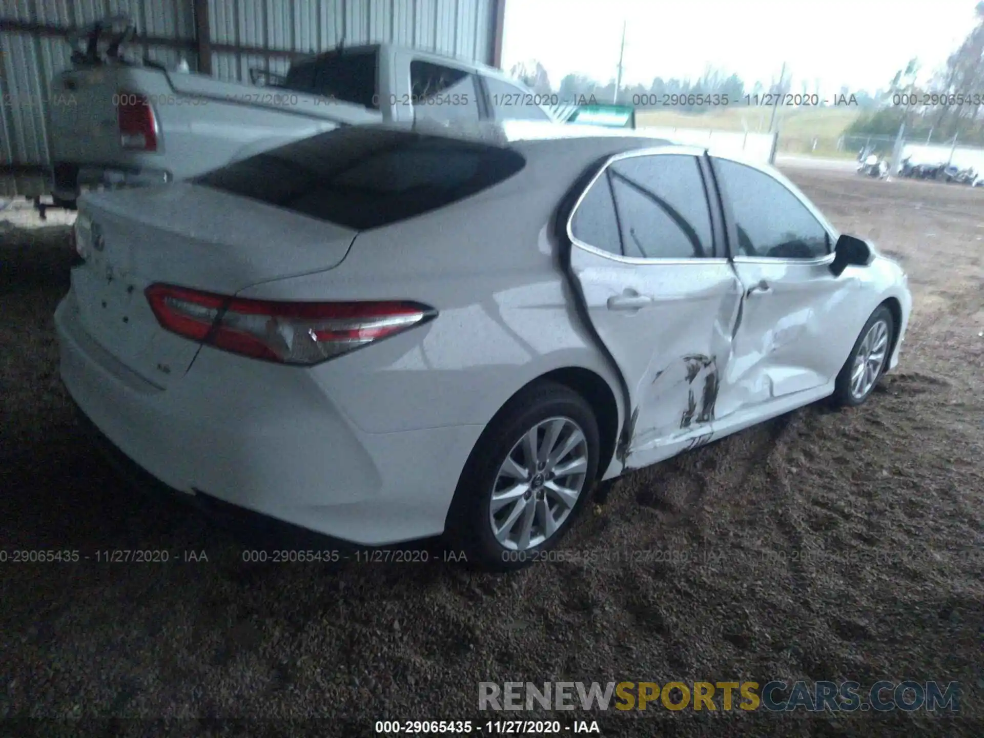 4 Photograph of a damaged car 4T1B11HKXKU234770 TOYOTA CAMRY 2019