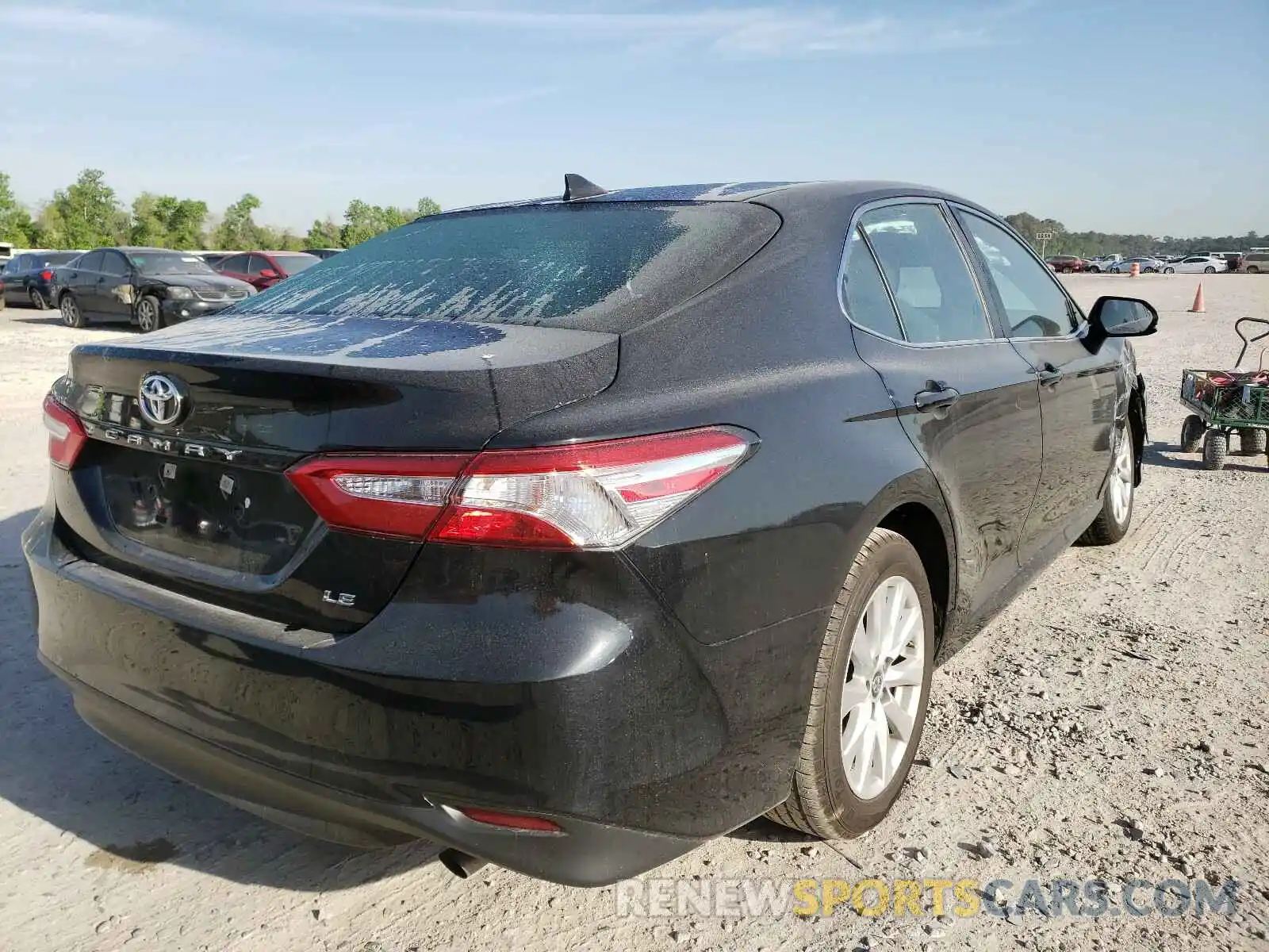 4 Фотография поврежденного автомобиля 4T1B11HKXKU235403 TOYOTA CAMRY 2019