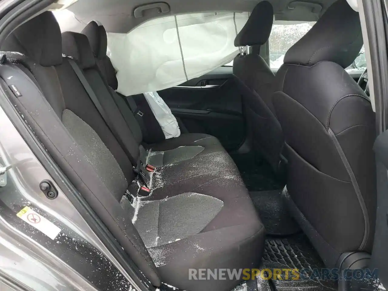 10 Photograph of a damaged car 4T1B11HKXKU235417 TOYOTA CAMRY 2019