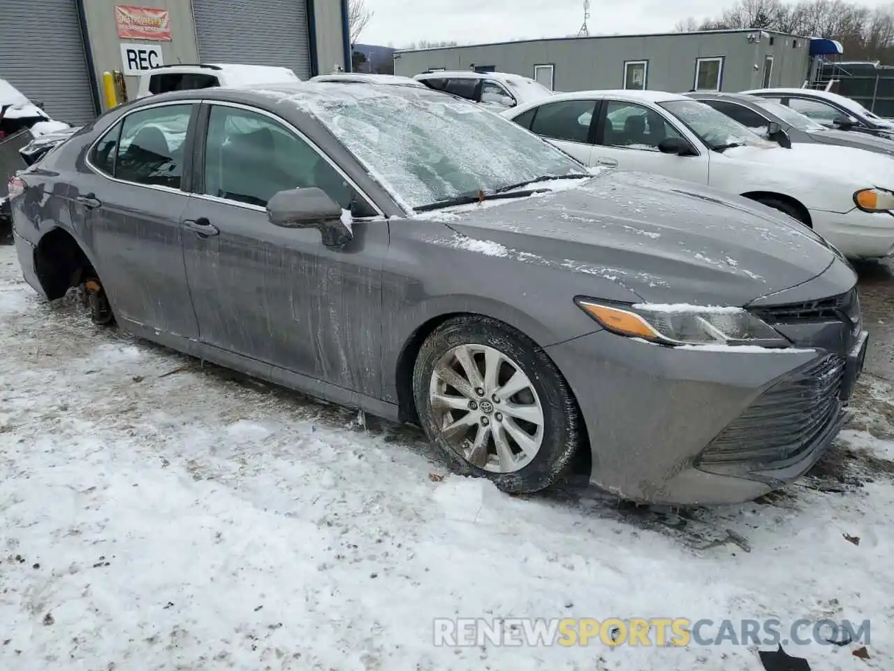 4 Photograph of a damaged car 4T1B11HKXKU235417 TOYOTA CAMRY 2019