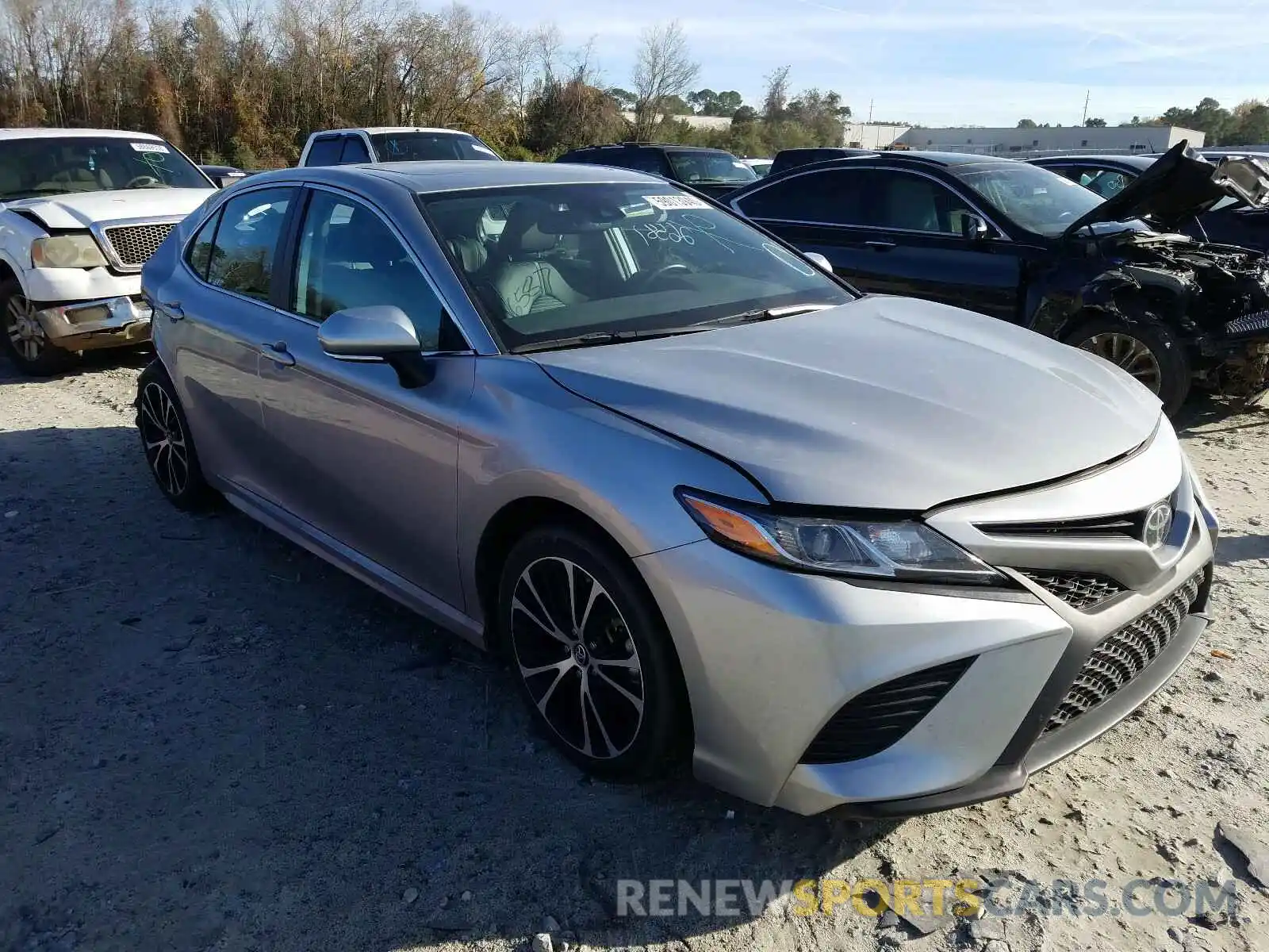 1 Photograph of a damaged car 4T1B11HKXKU235661 TOYOTA CAMRY 2019