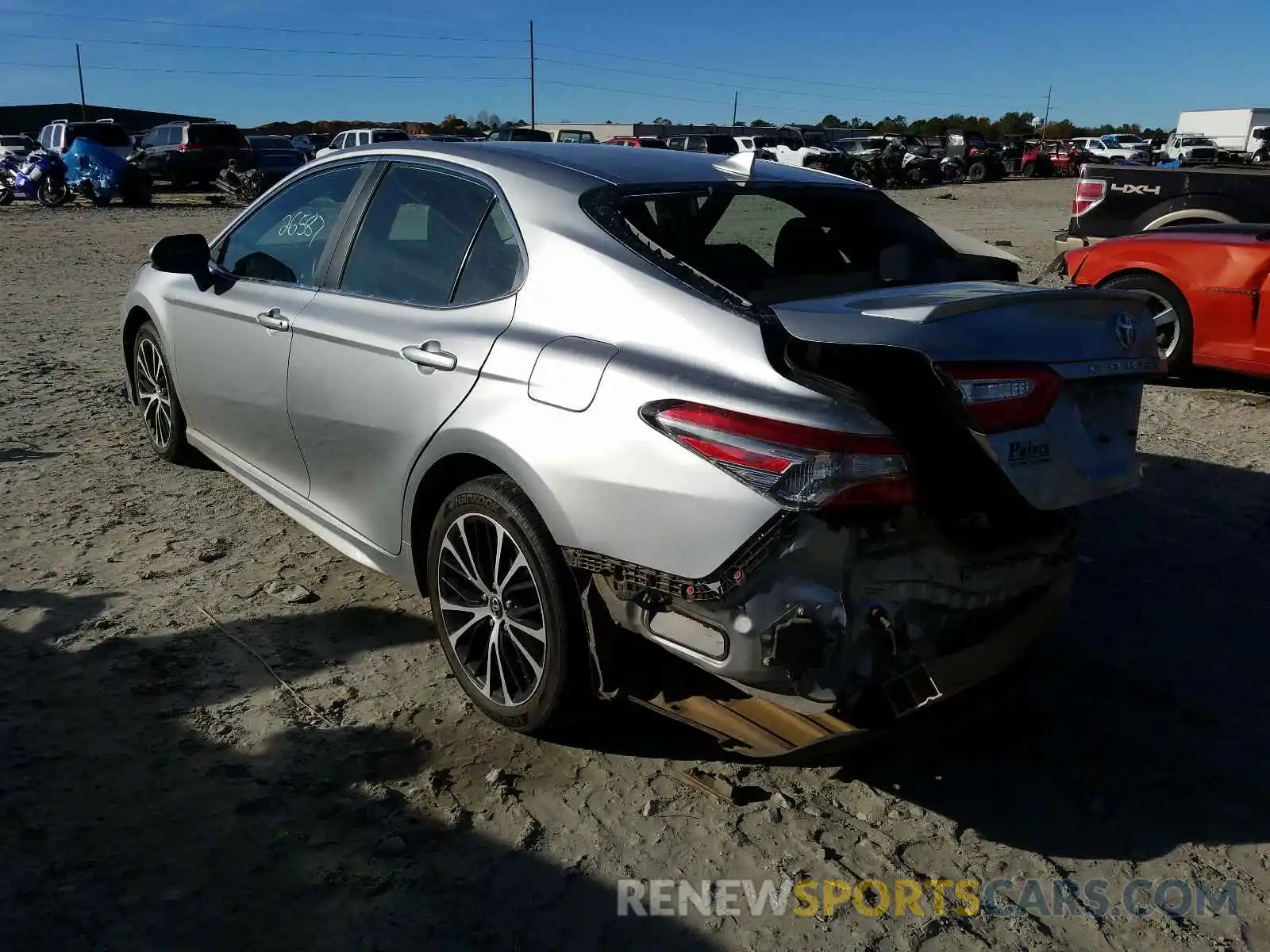 3 Photograph of a damaged car 4T1B11HKXKU235661 TOYOTA CAMRY 2019