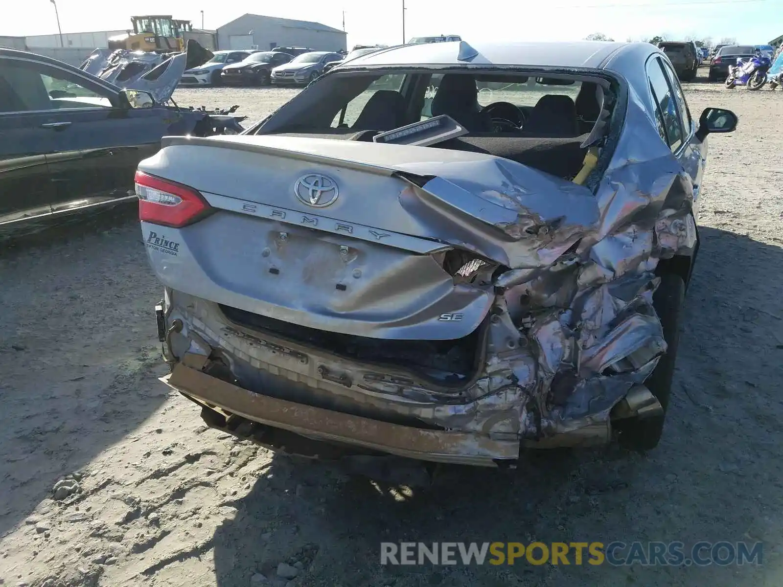 9 Photograph of a damaged car 4T1B11HKXKU235661 TOYOTA CAMRY 2019