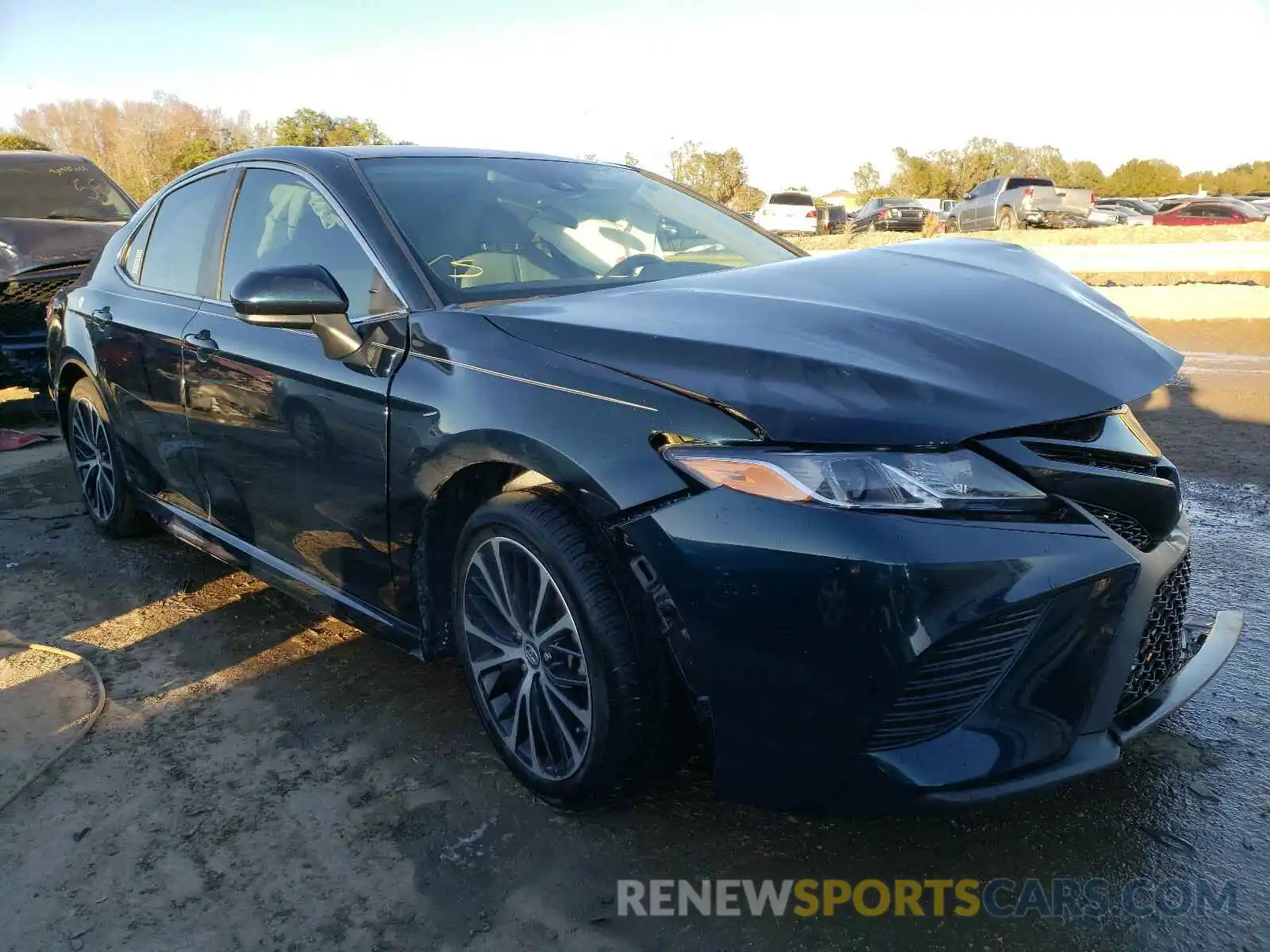 1 Photograph of a damaged car 4T1B11HKXKU235806 TOYOTA CAMRY 2019