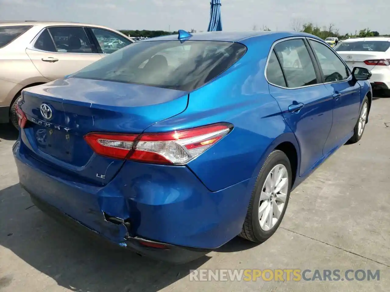 4 Photograph of a damaged car 4T1B11HKXKU235983 TOYOTA CAMRY 2019