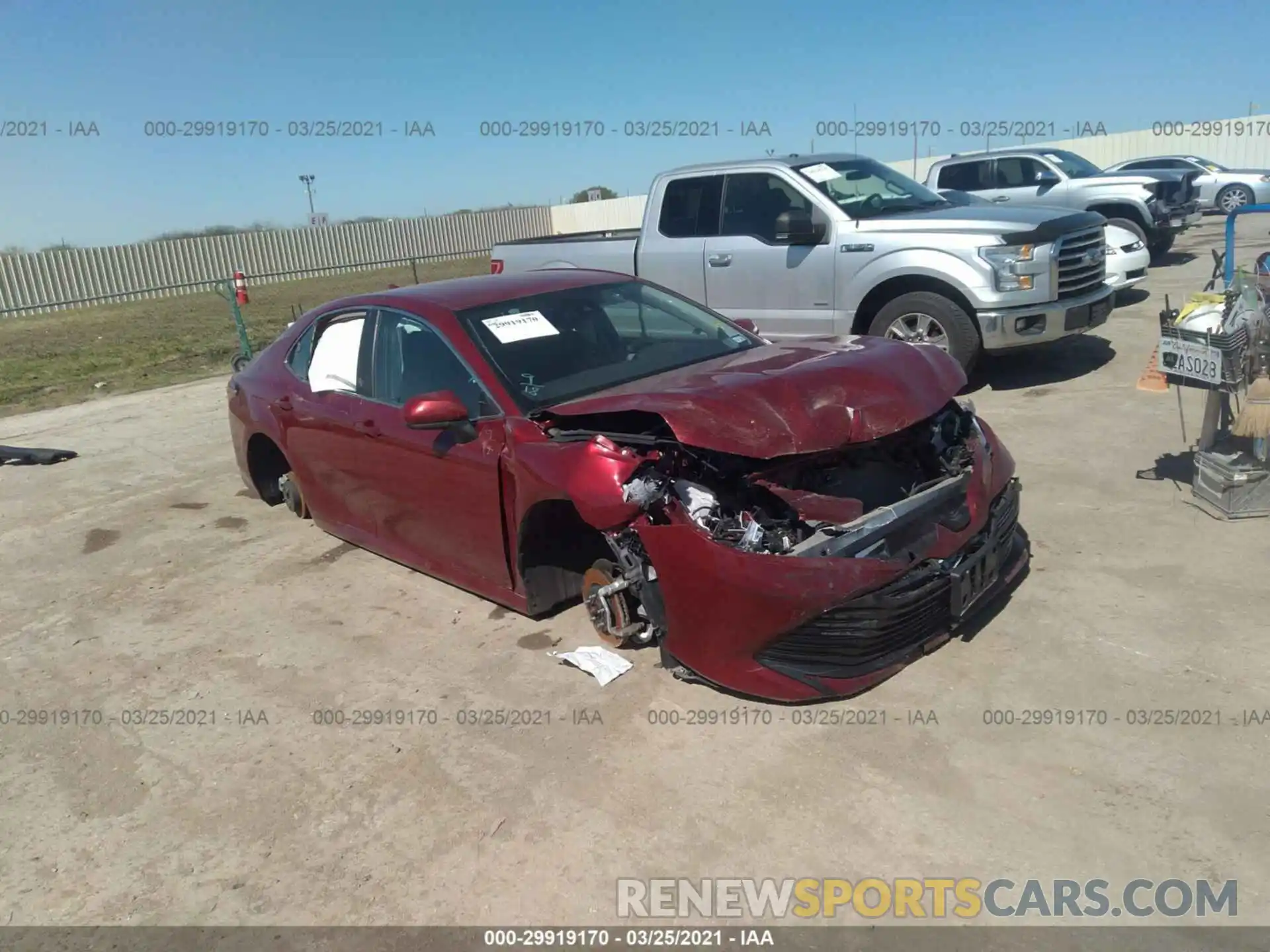 1 Photograph of a damaged car 4T1B11HKXKU236177 TOYOTA CAMRY 2019