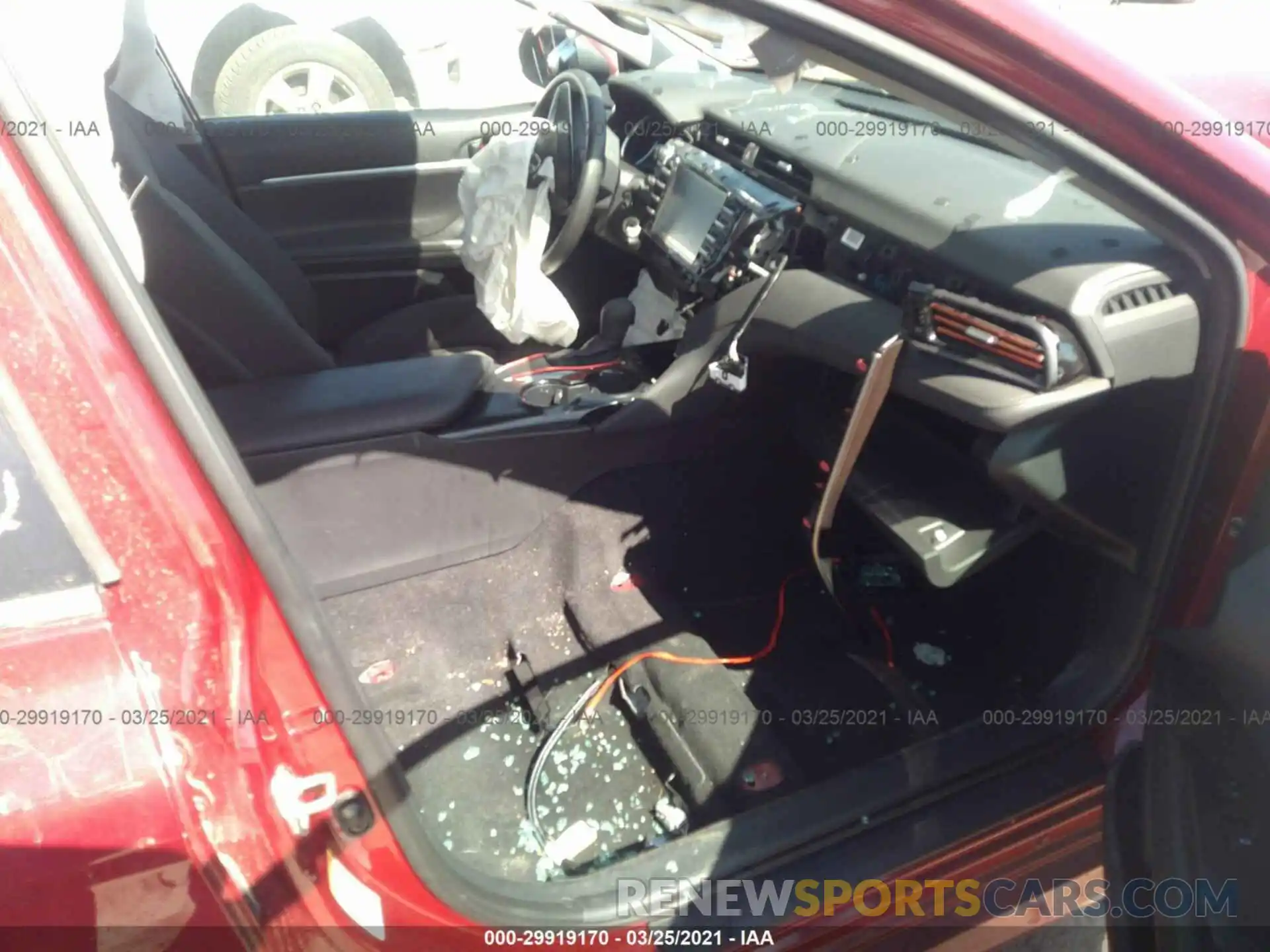 5 Photograph of a damaged car 4T1B11HKXKU236177 TOYOTA CAMRY 2019