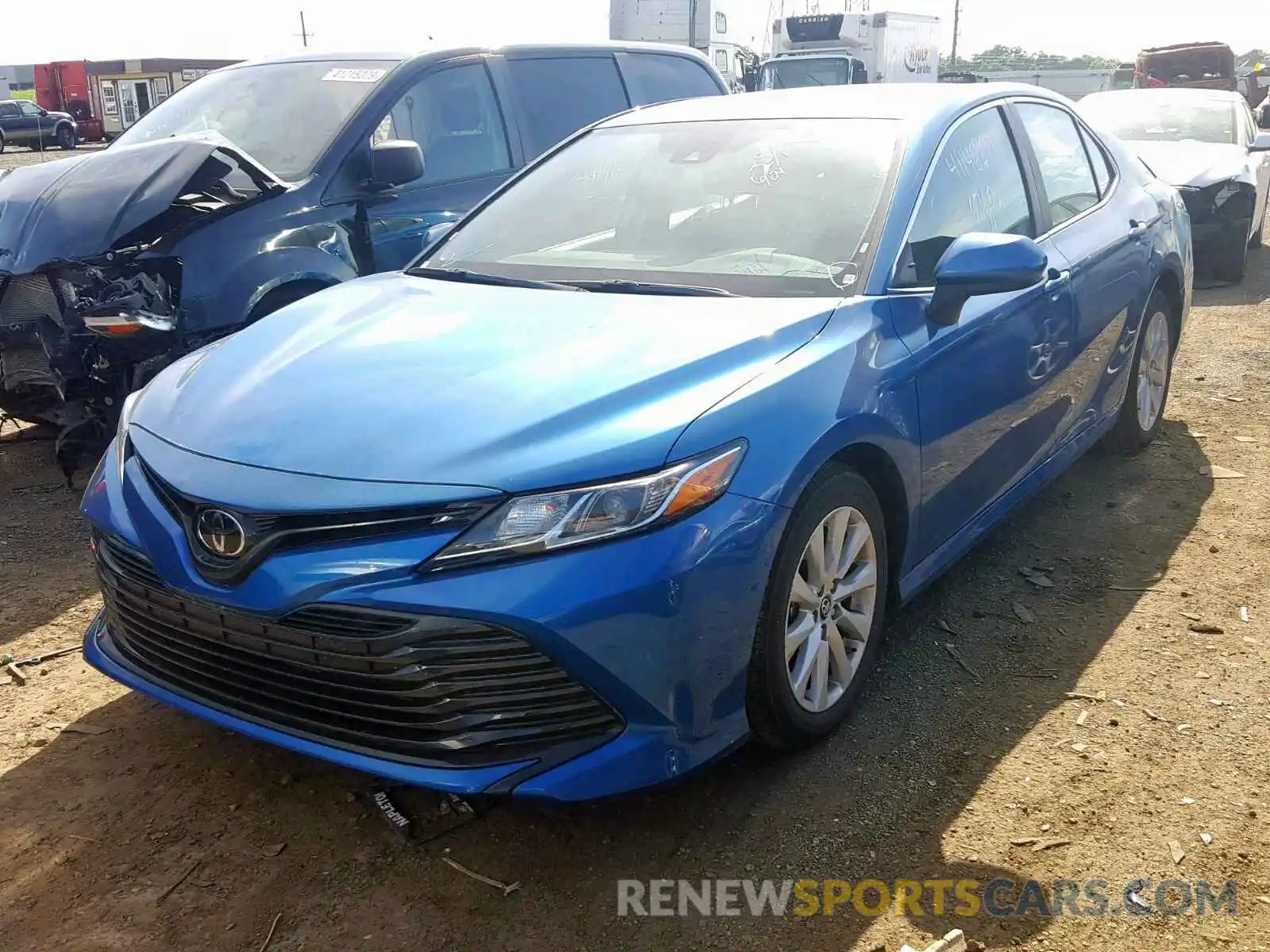 2 Photograph of a damaged car 4T1B11HKXKU236356 TOYOTA CAMRY 2019