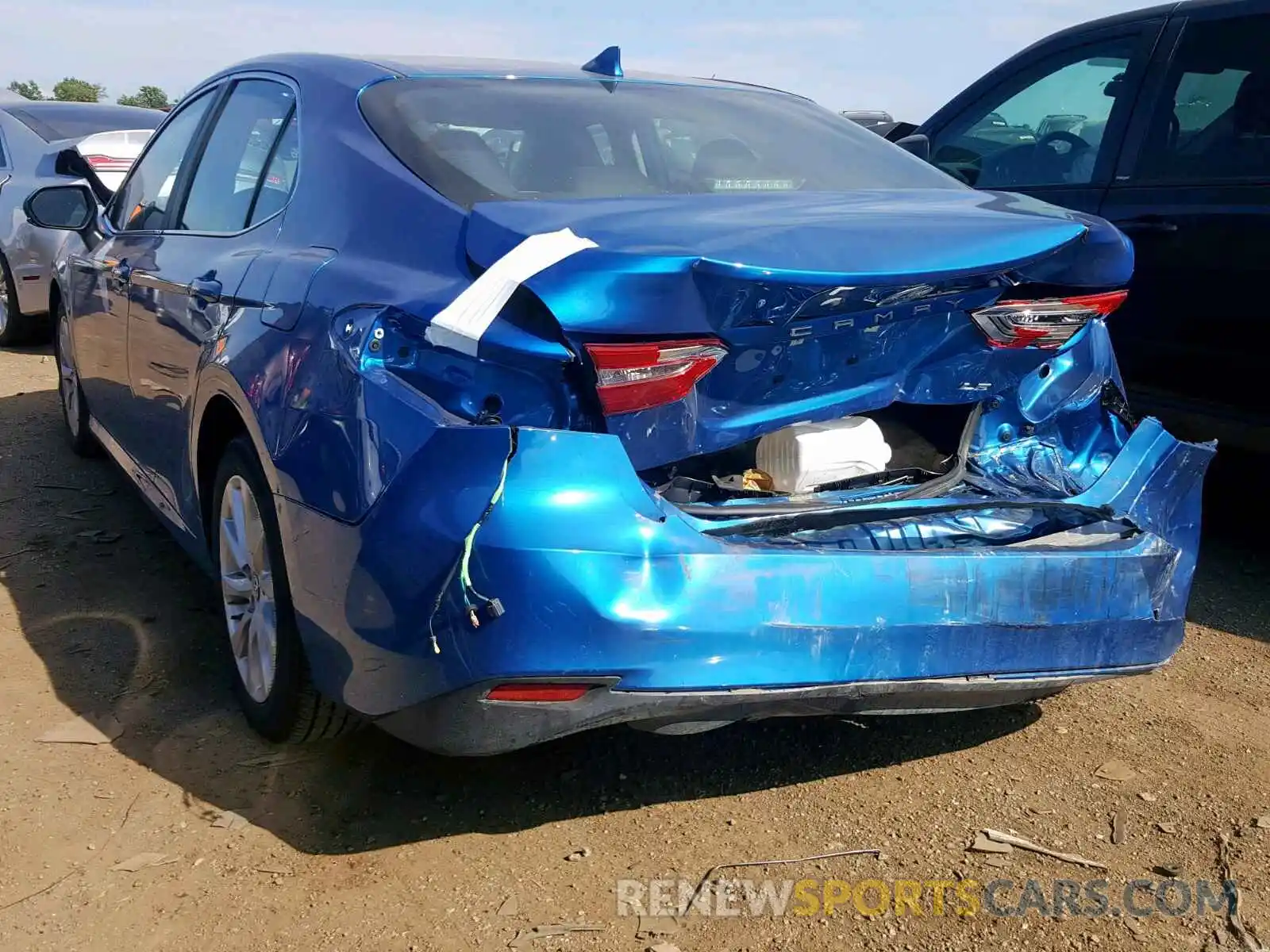 3 Photograph of a damaged car 4T1B11HKXKU236356 TOYOTA CAMRY 2019