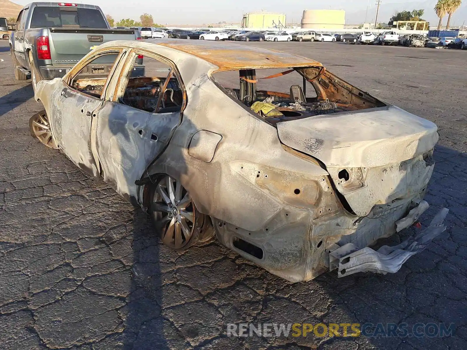 3 Photograph of a damaged car 4T1B11HKXKU237197 TOYOTA CAMRY 2019