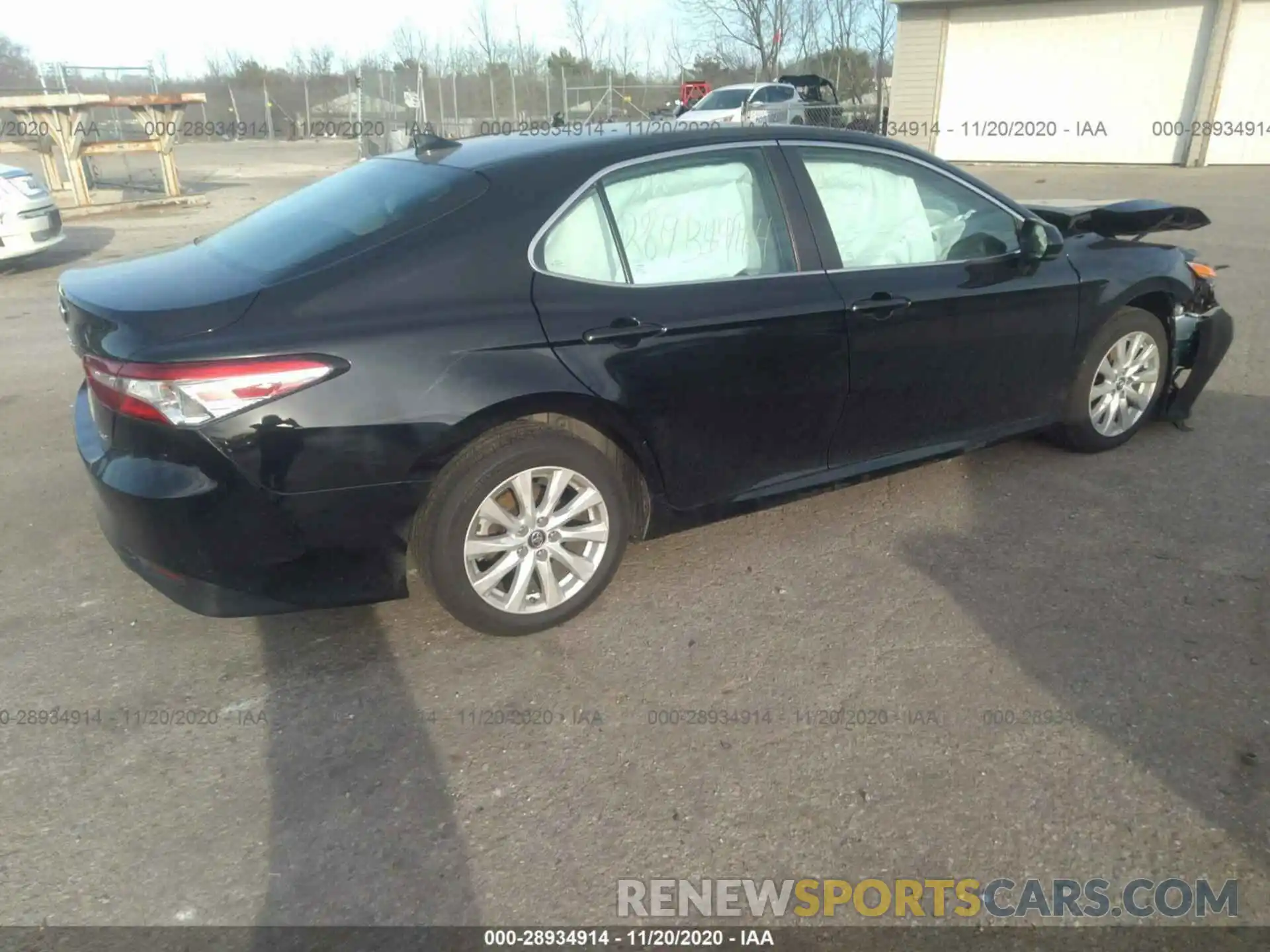 4 Photograph of a damaged car 4T1B11HKXKU237328 TOYOTA CAMRY 2019