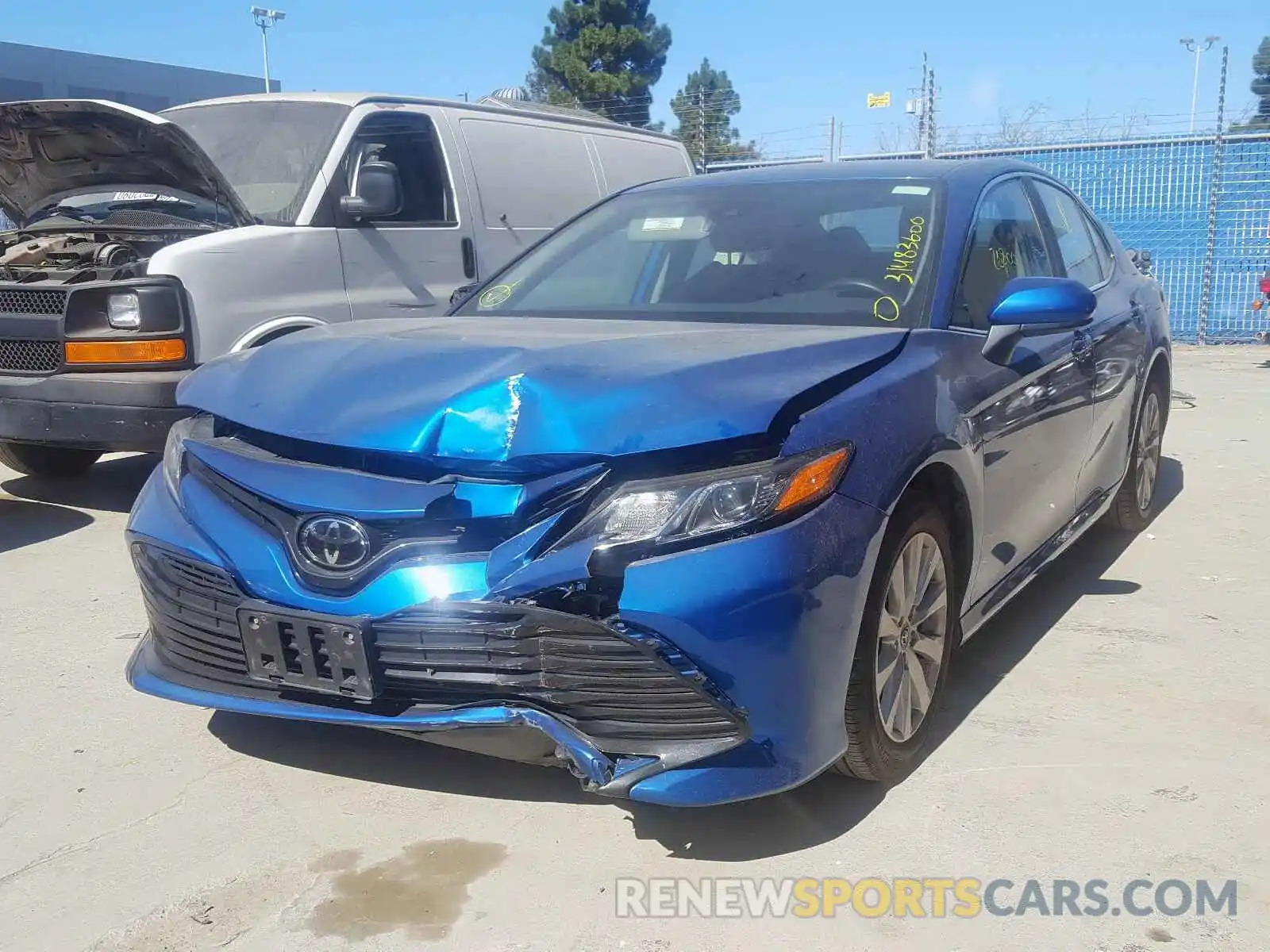 2 Photograph of a damaged car 4T1B11HKXKU237538 TOYOTA CAMRY 2019