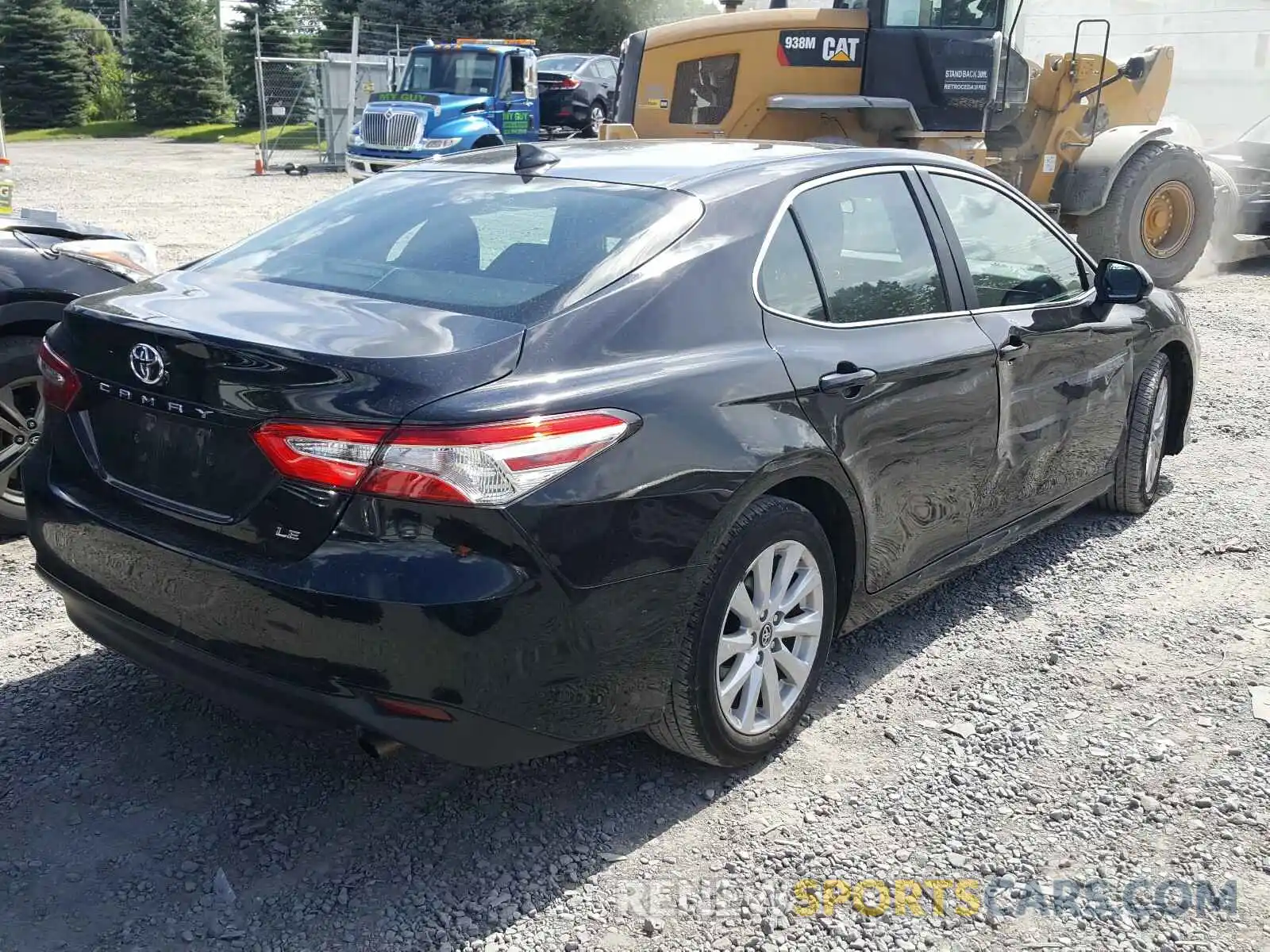 4 Фотография поврежденного автомобиля 4T1B11HKXKU238186 TOYOTA CAMRY 2019