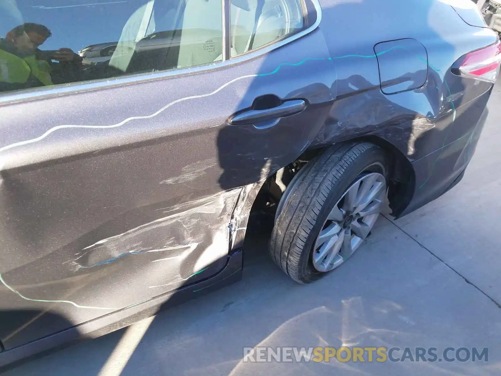 9 Photograph of a damaged car 4T1B11HKXKU238995 TOYOTA CAMRY 2019