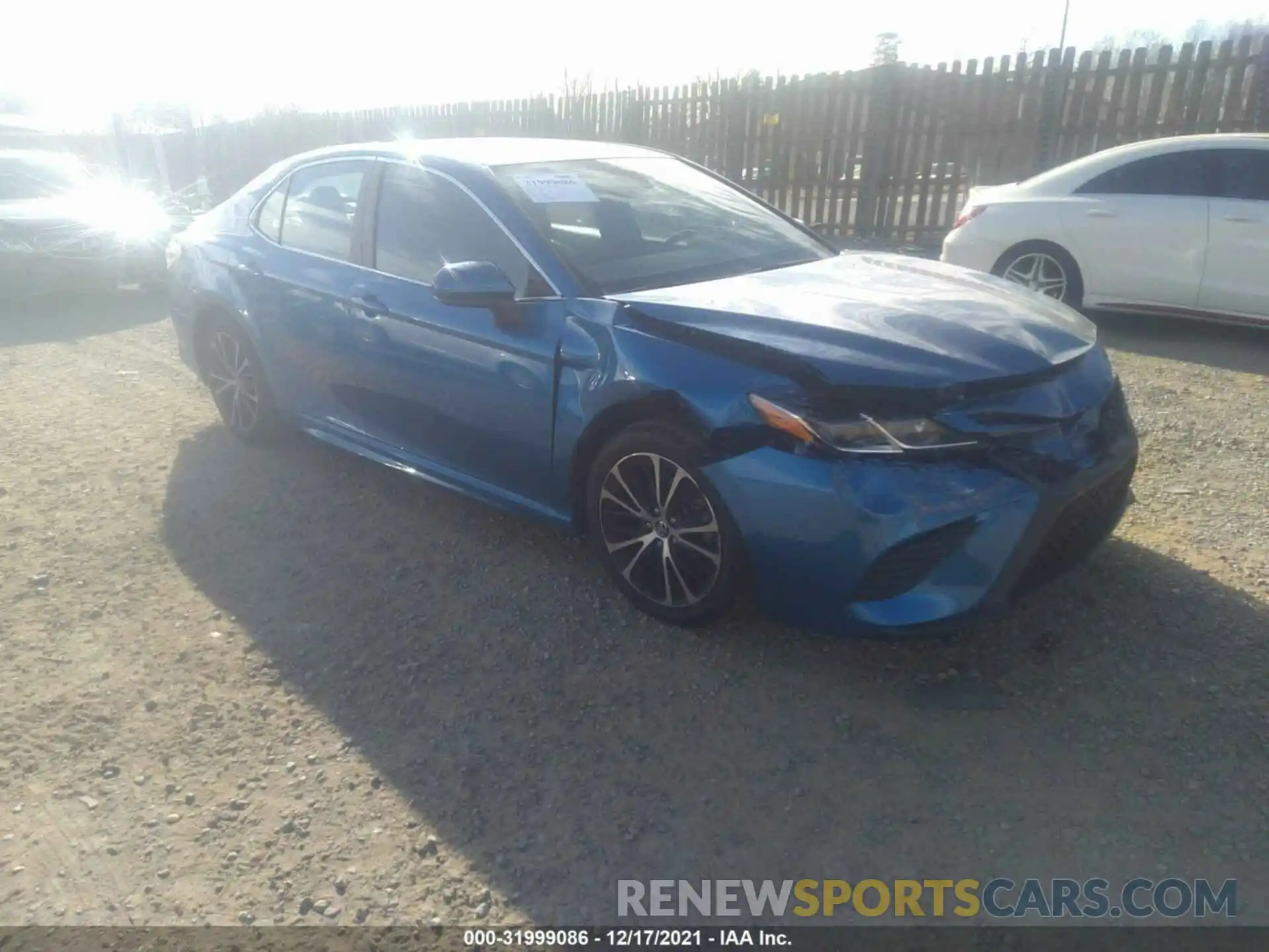 1 Photograph of a damaged car 4T1B11HKXKU239063 TOYOTA CAMRY 2019