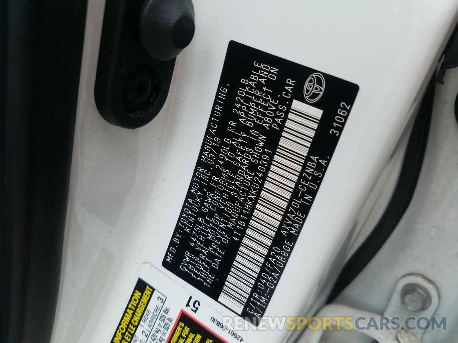 10 Photograph of a damaged car 4T1B11HKXKU240391 TOYOTA CAMRY 2019